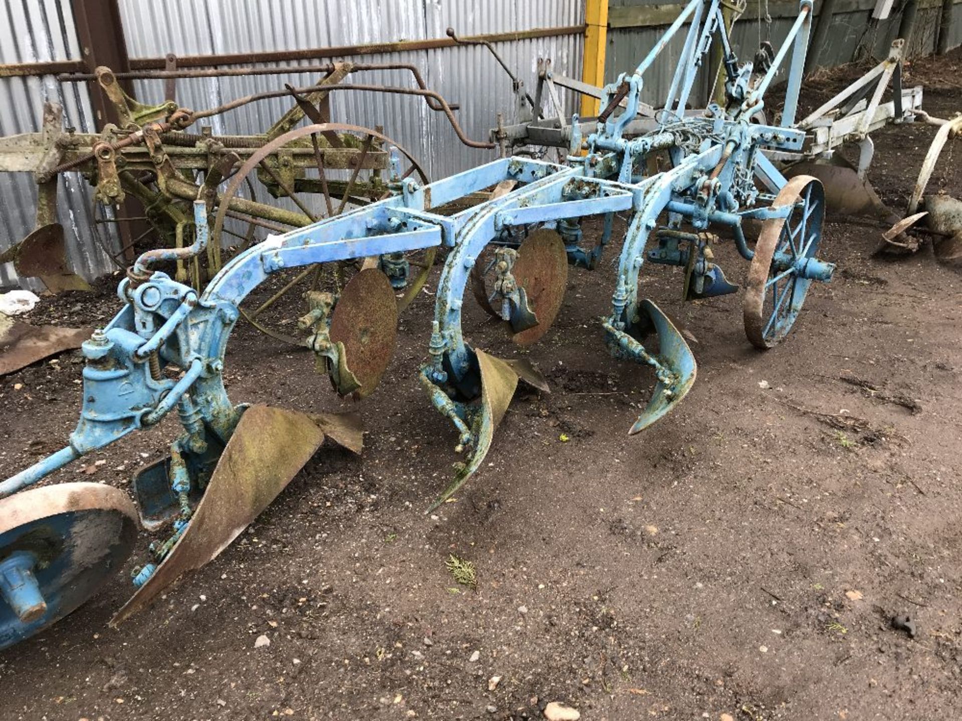 THREE FURROW TRAILED PLOUGH...NO VAT ON HAMMER PRICE