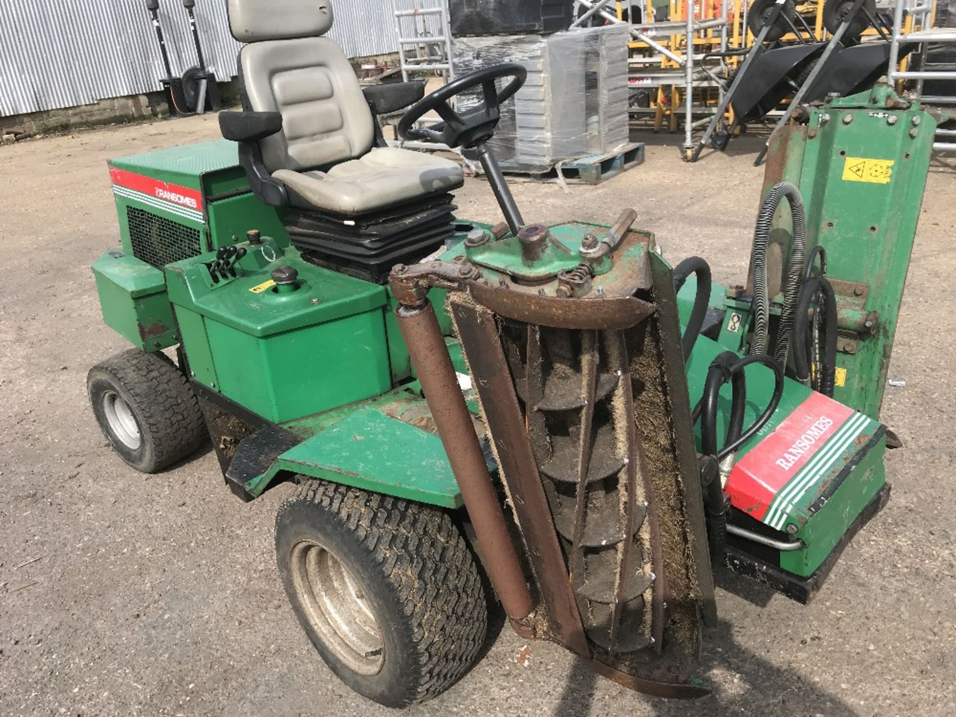 RANSOMES 213 TRIPLE MOWER.….sold under the Auctioneer's Margin Scheme, therefore NO VAT chargeable - Image 2 of 7