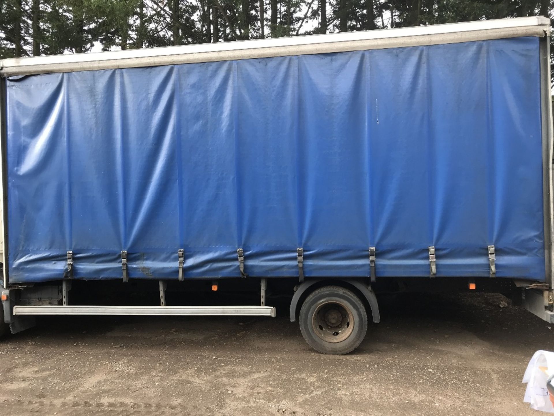 MAN 7.5T CURTAINSIDE LORRY WITH TAIL LIFT, REG. MX57 KCZ….sold under the Auctioneer's Margin Scheme, - Image 7 of 8