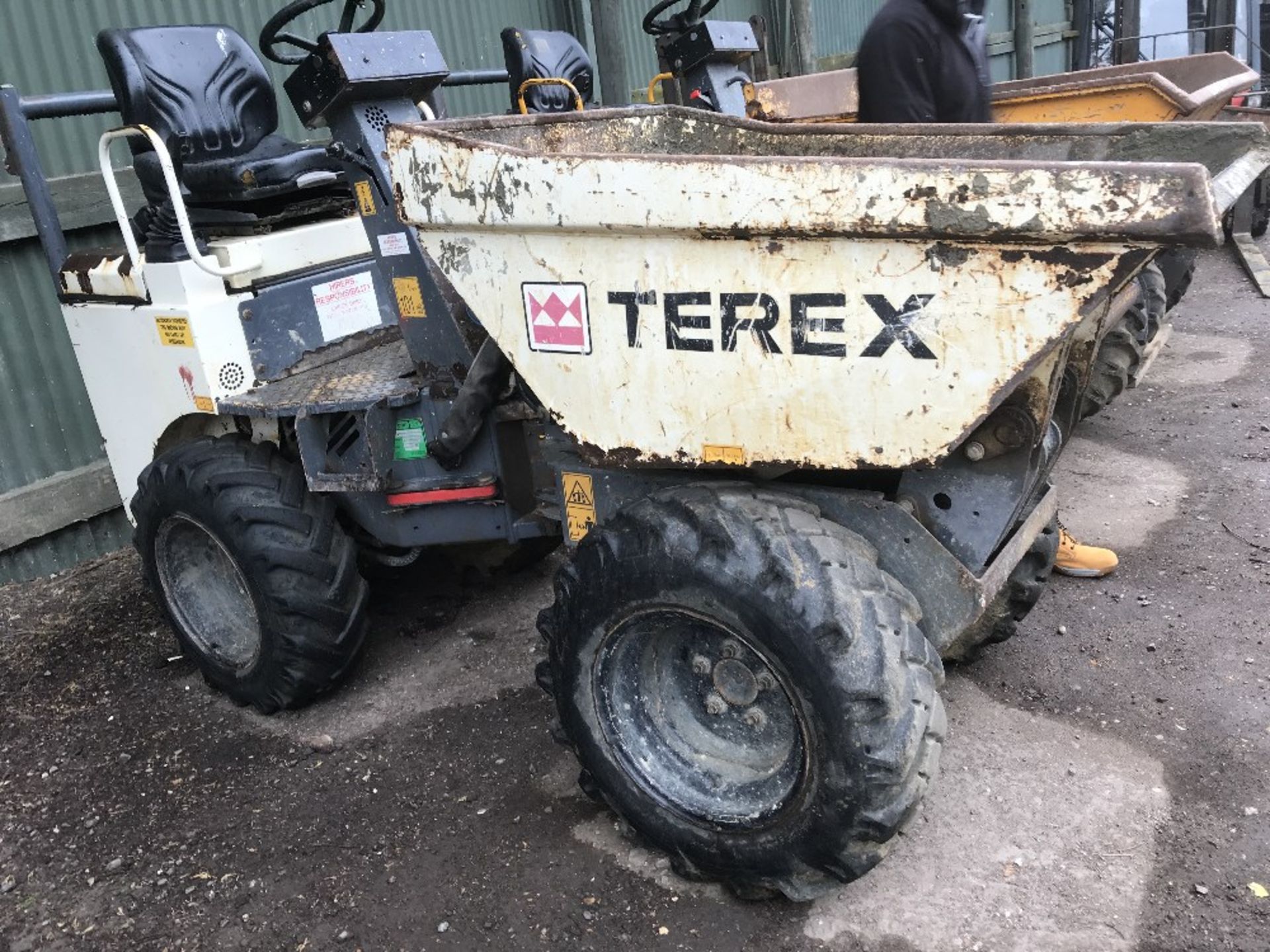 TEREX HIGH TIP DUMPER, YR2008, 2275REC.HRS, SN: SLBDRPOOE803FT275 When tested was seen to run and