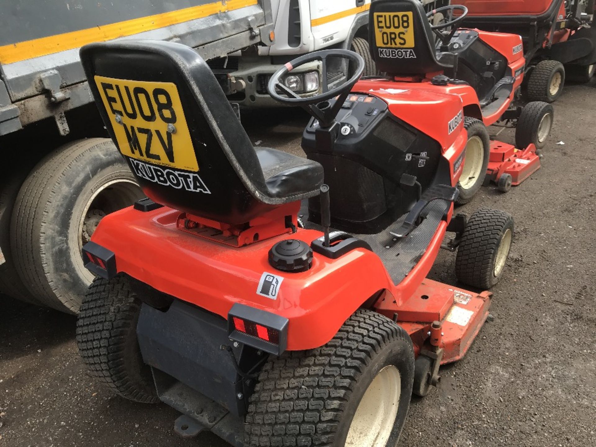 Kubota G2160 diesel mower tractor, reg. EU08 MZV SN: 12402 When tested was seen to run and drive - Image 2 of 3