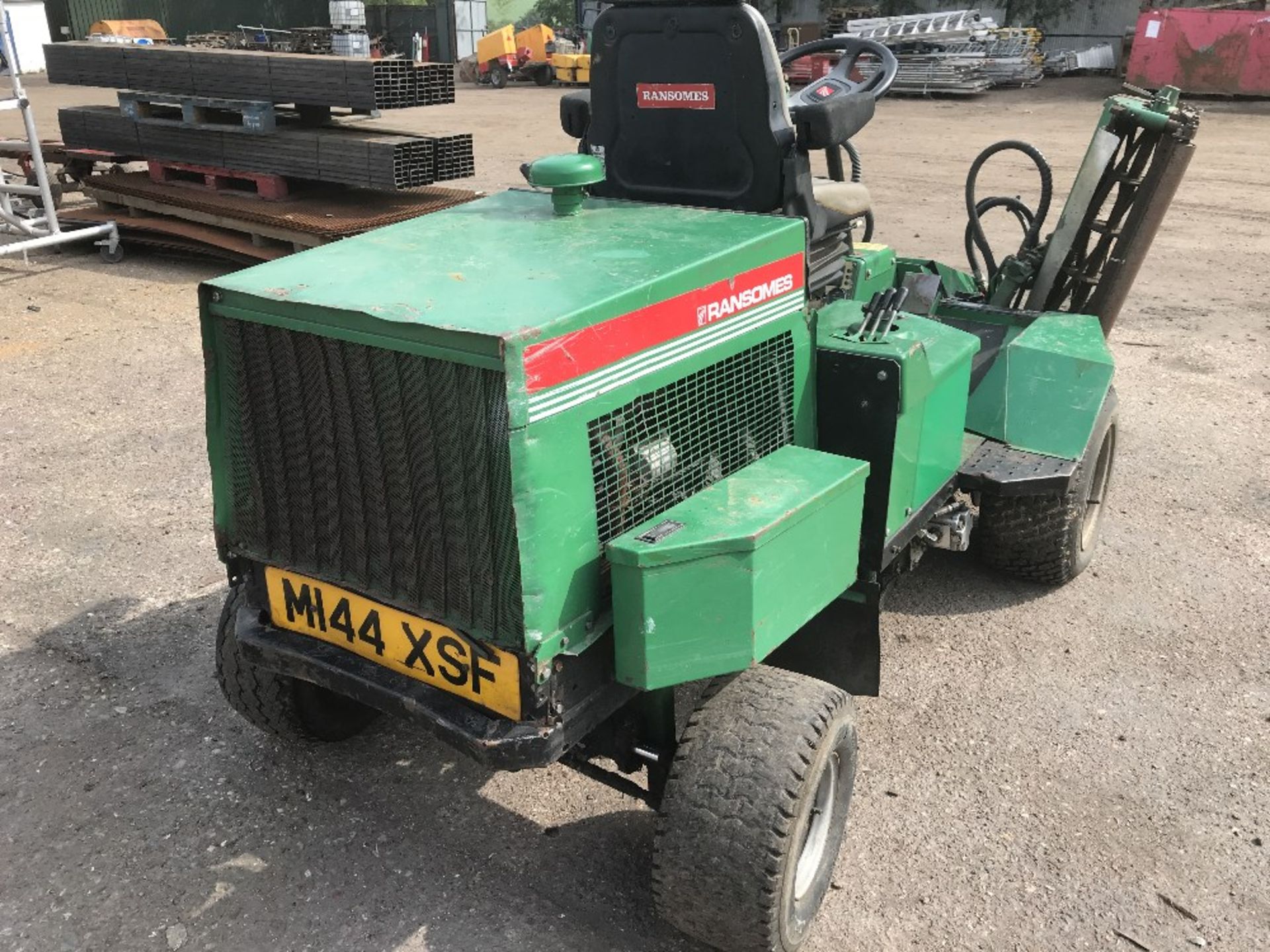 RANSOMES 213 TRIPLE MOWER.….sold under the Auctioneer's Margin Scheme, therefore NO VAT chargeable - Image 3 of 7