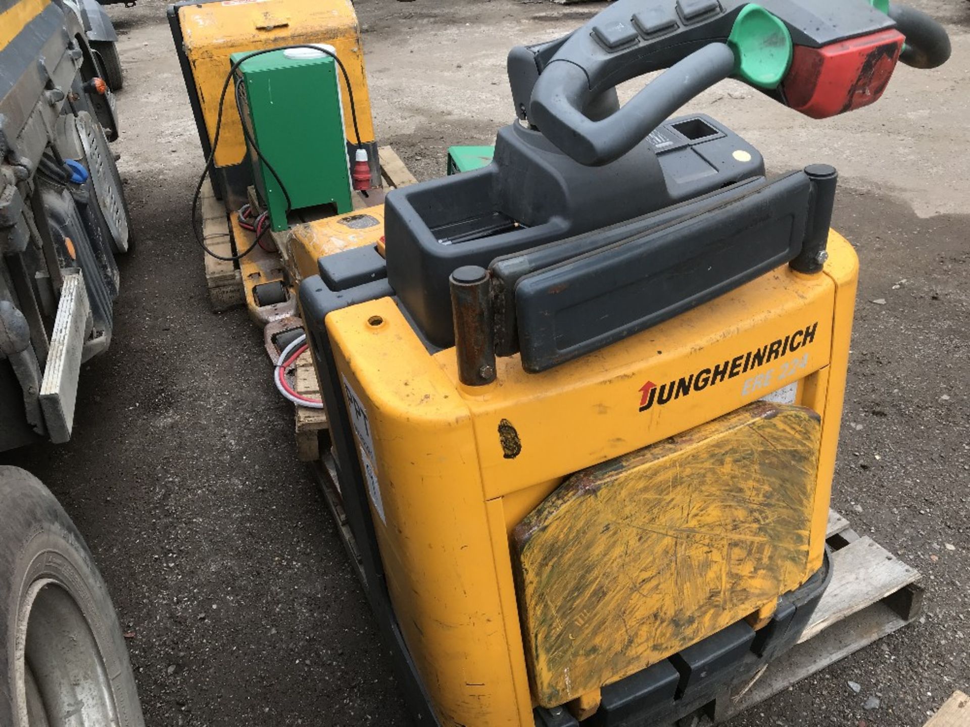 Battery powered pallet truck - Image 2 of 2