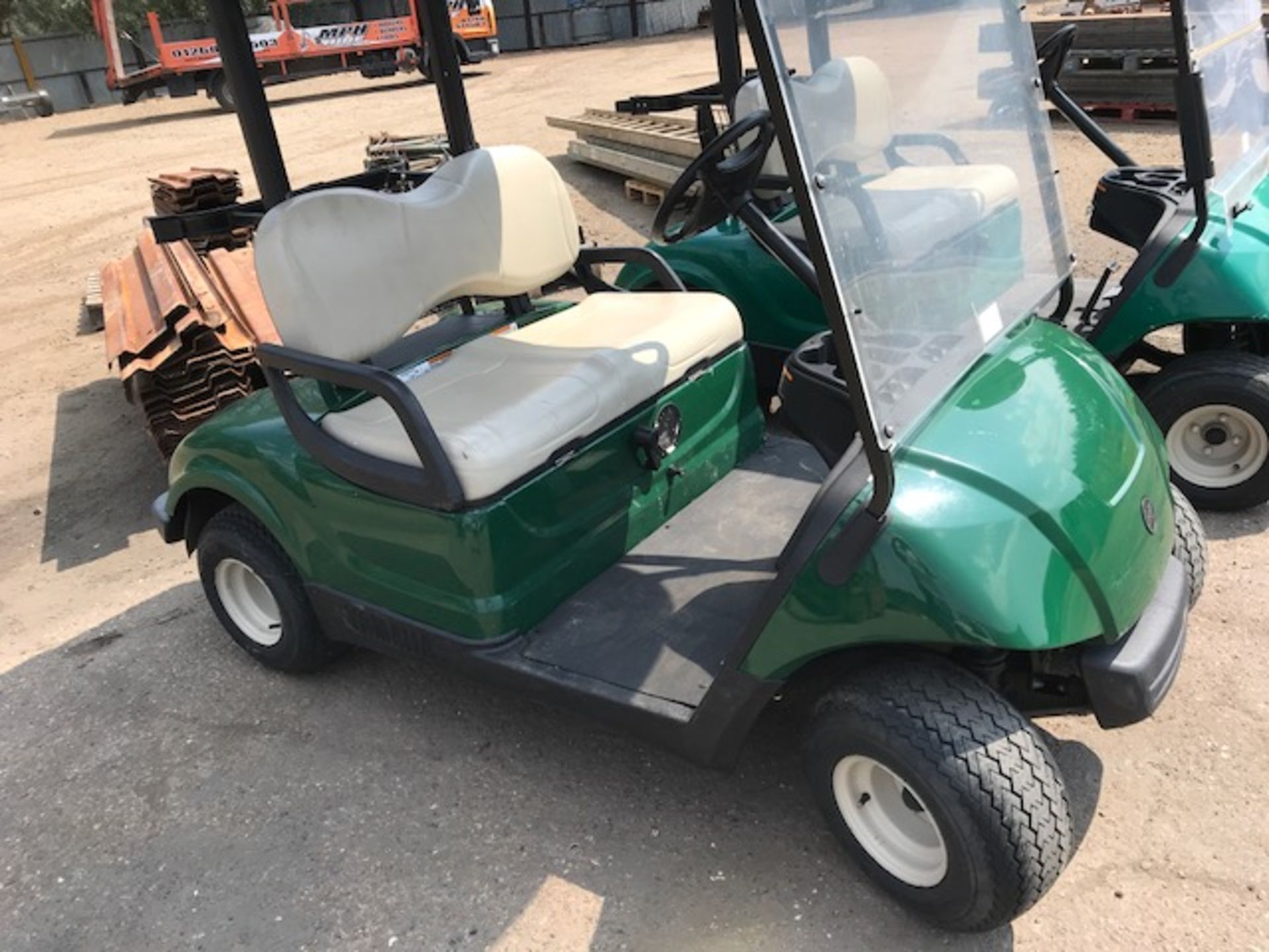 YAMAHA PETROL ENGINED GOLF BUGGY - Image 3 of 6