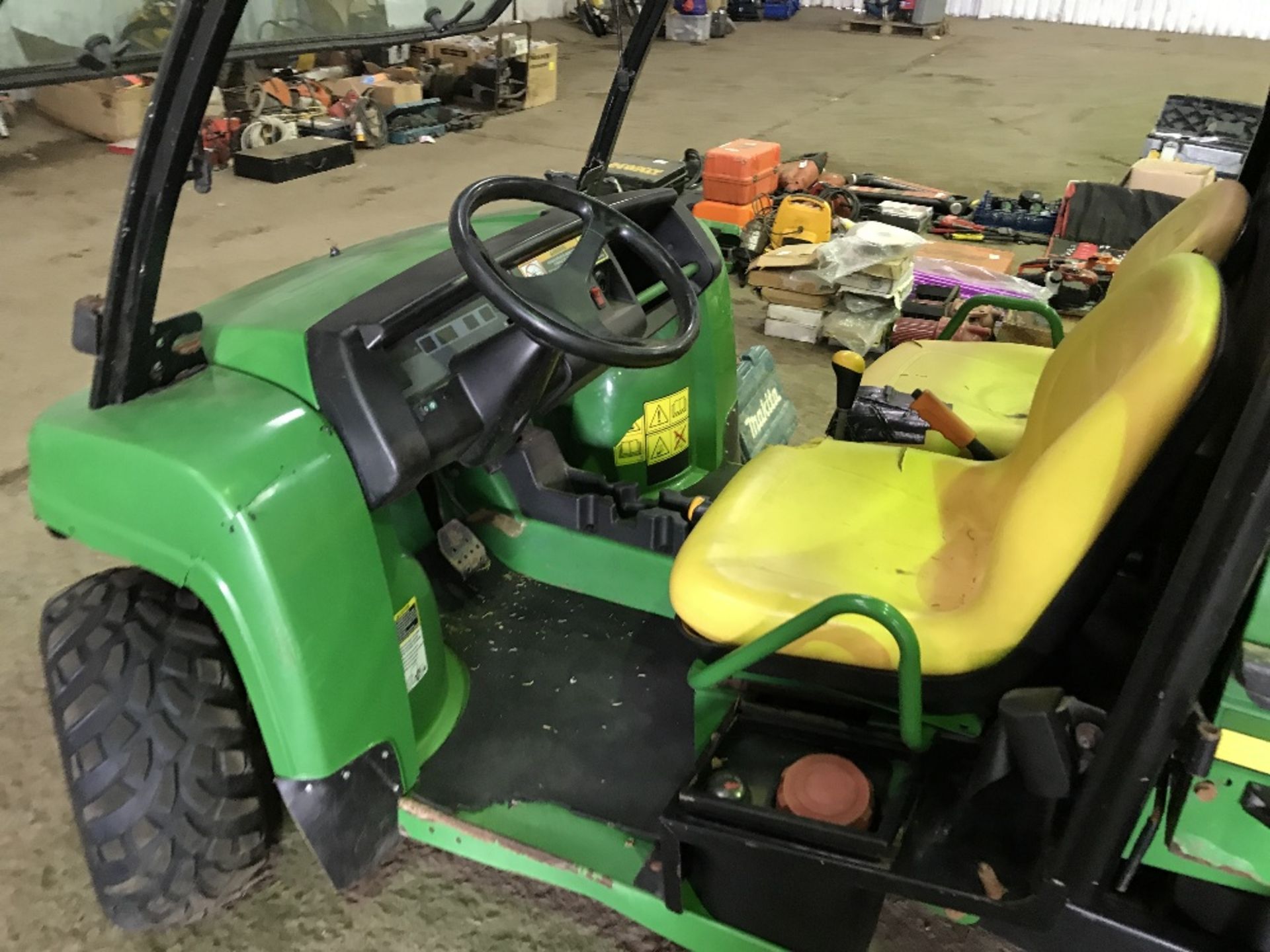 John Deere diesel Gator, yr2007 approx. WHEN TESTED WAS SEEN TO RUN AND DRIVE..SEE VIDEO - Image 2 of 3