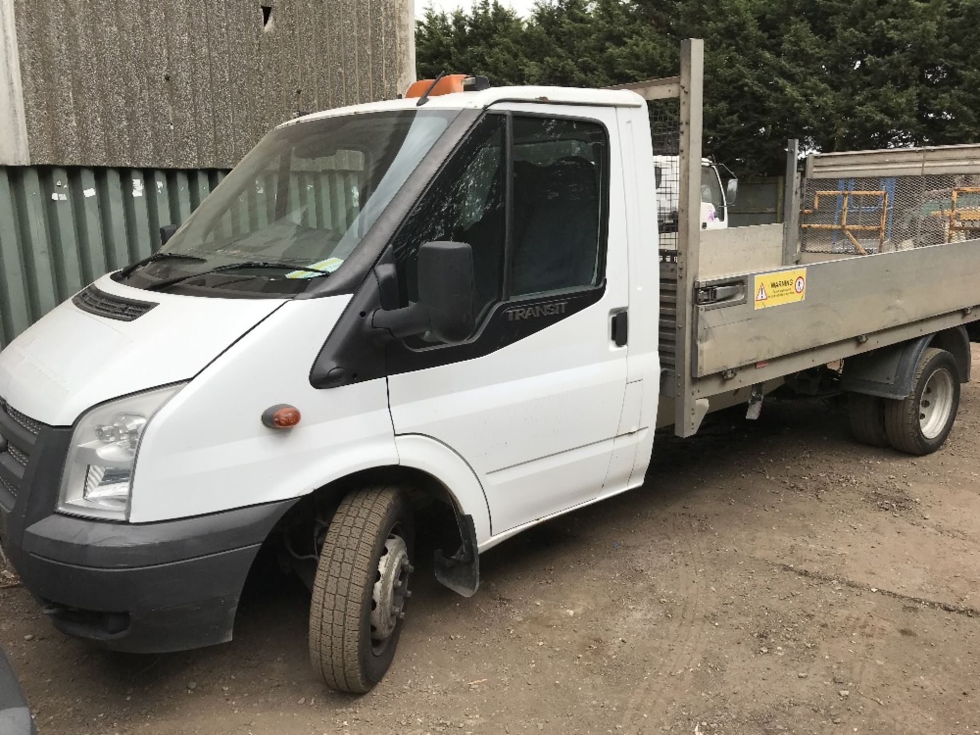 FORD TRANSIT TWIN WHEELED DROPSIDE TRUCK, COMES WITH TAIL LIFT. REGISTRATION: RJ13KXL, 144277