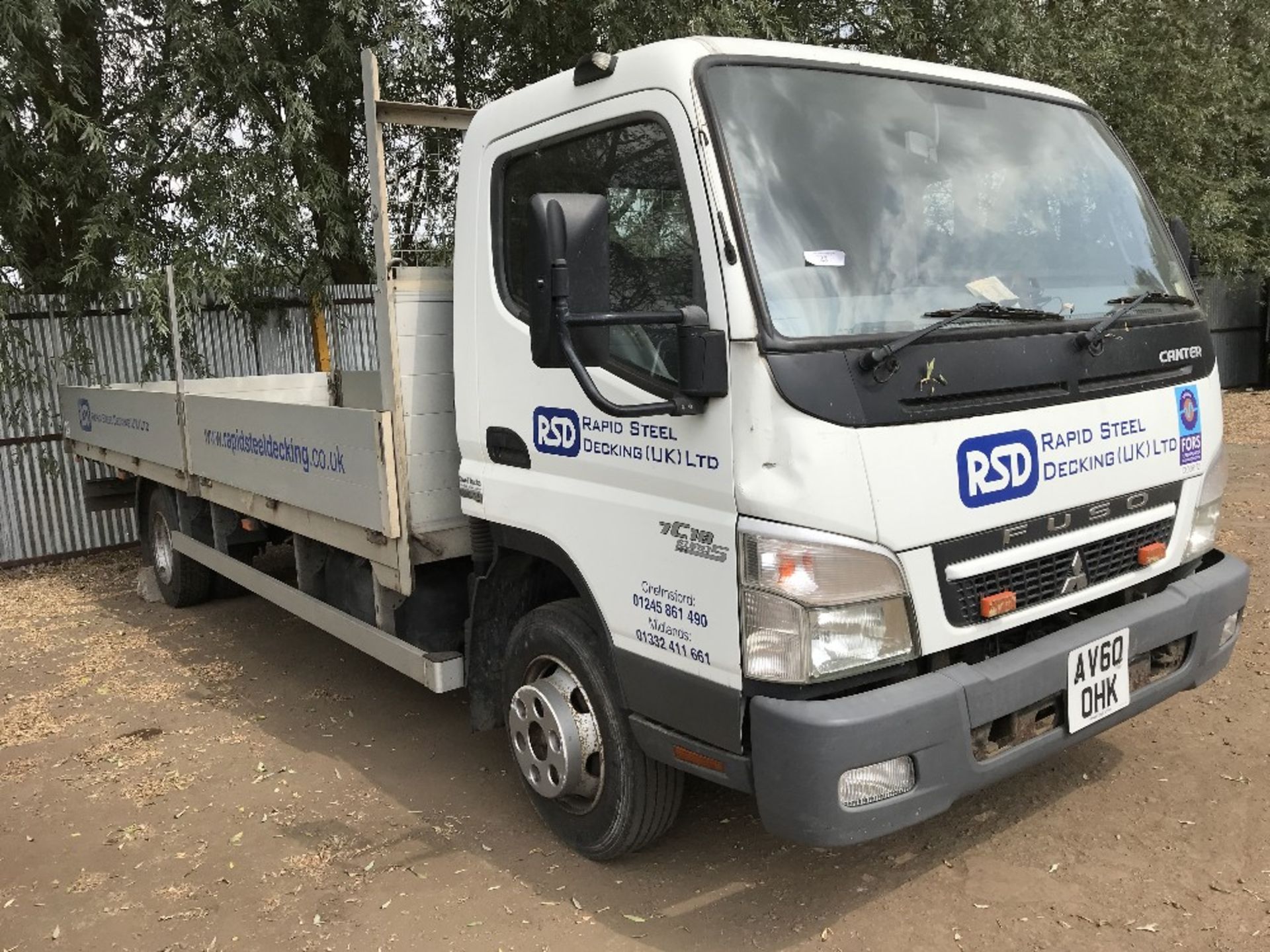 MITSIBISHI 7C18 CANTER DROP SIDE TRUCK, REGISTRATION: AV60 OHK, COMES WITH LOG BOOK. NON RUNNER,