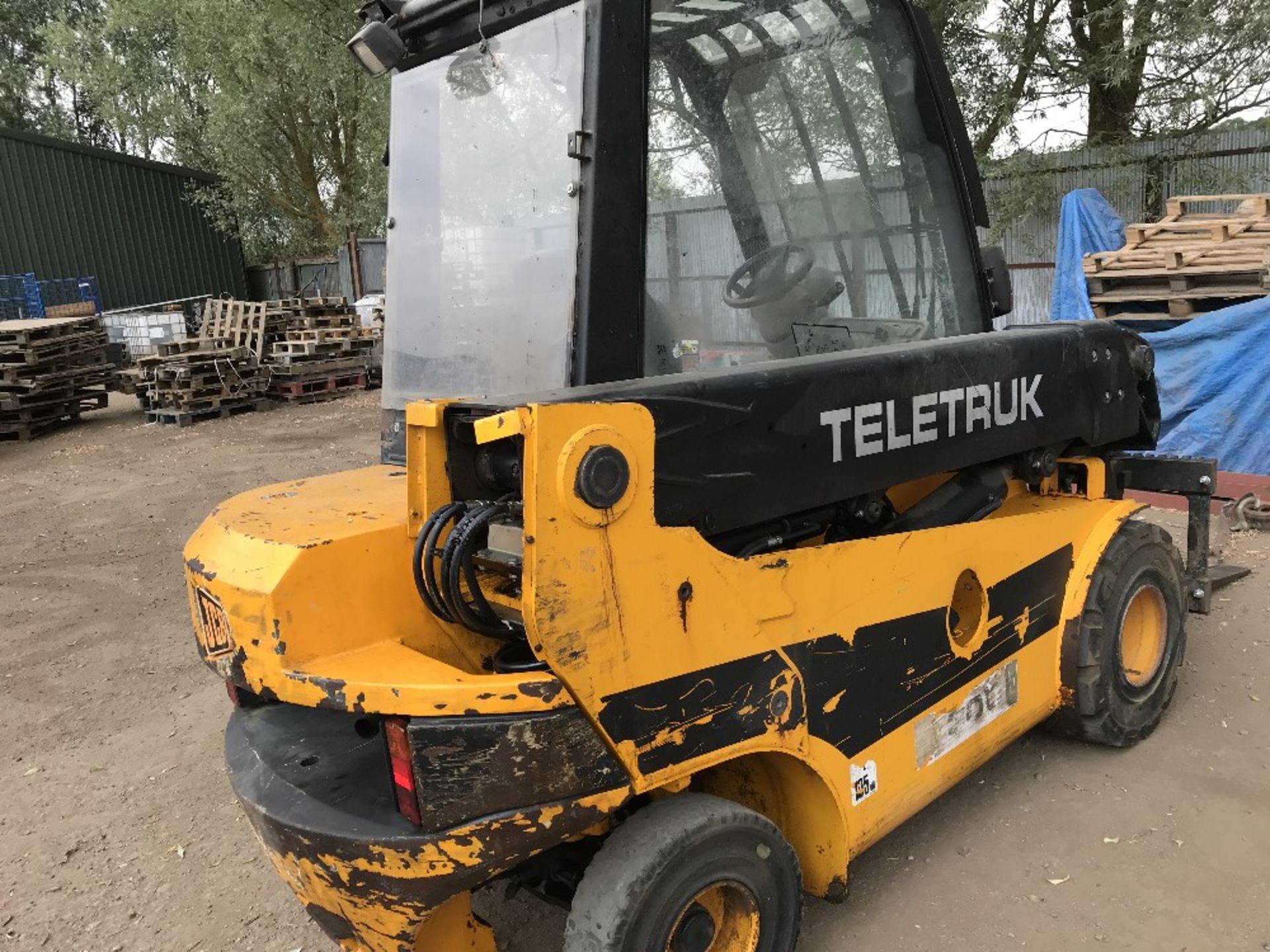 JCB TLT3 TELETRUCK, YEAR 2004, 5810 RECORDED HOURS, 2WD, 3 TONNE LIFT, SERIAL NUMBER :0893227. - Image 7 of 7