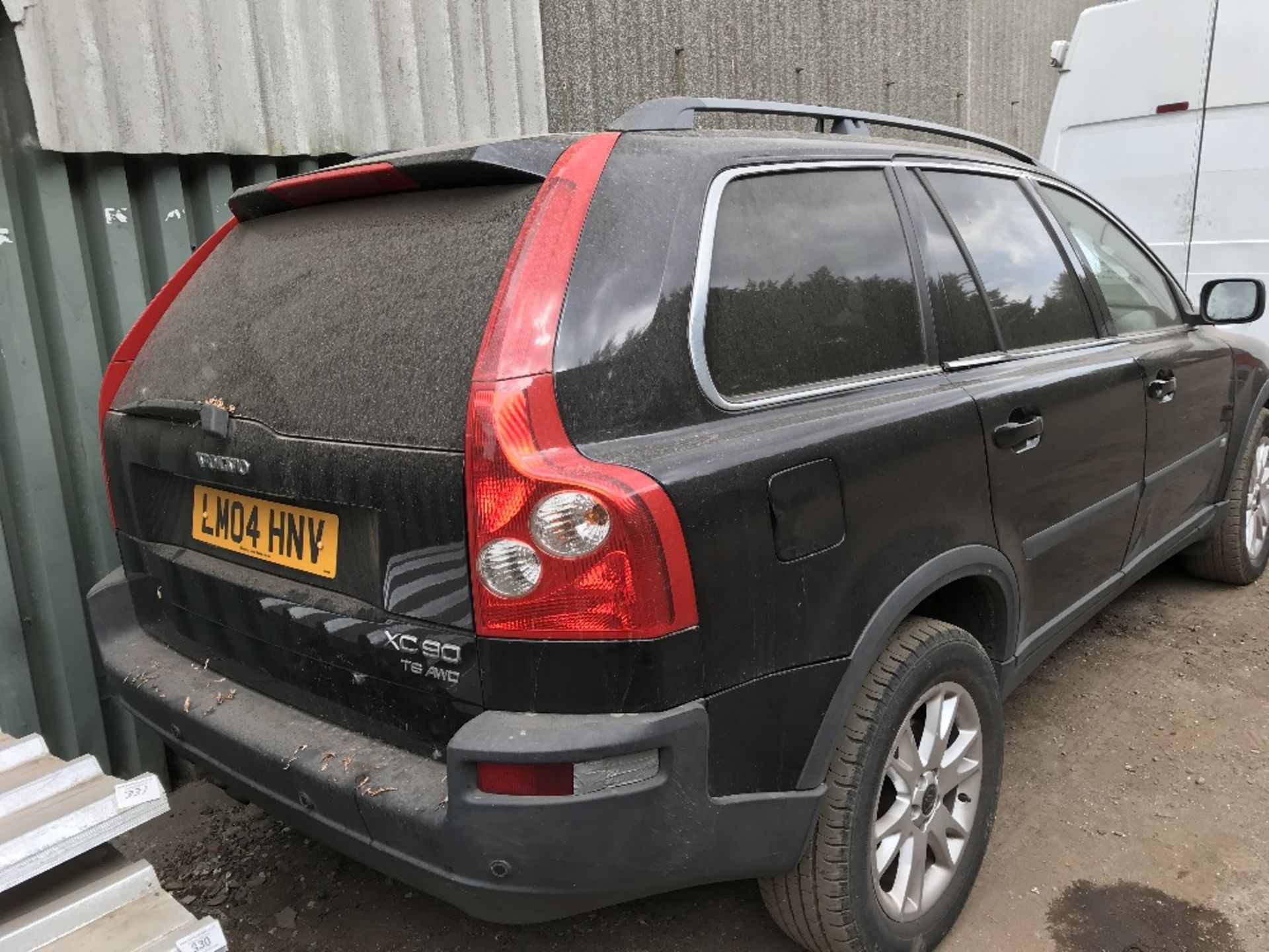 VOLVO XC90 PETROL, REG. LM04 HNV, TEST TO 3.8.18 NO VAT ON HAMMER PRICE. - Image 3 of 11