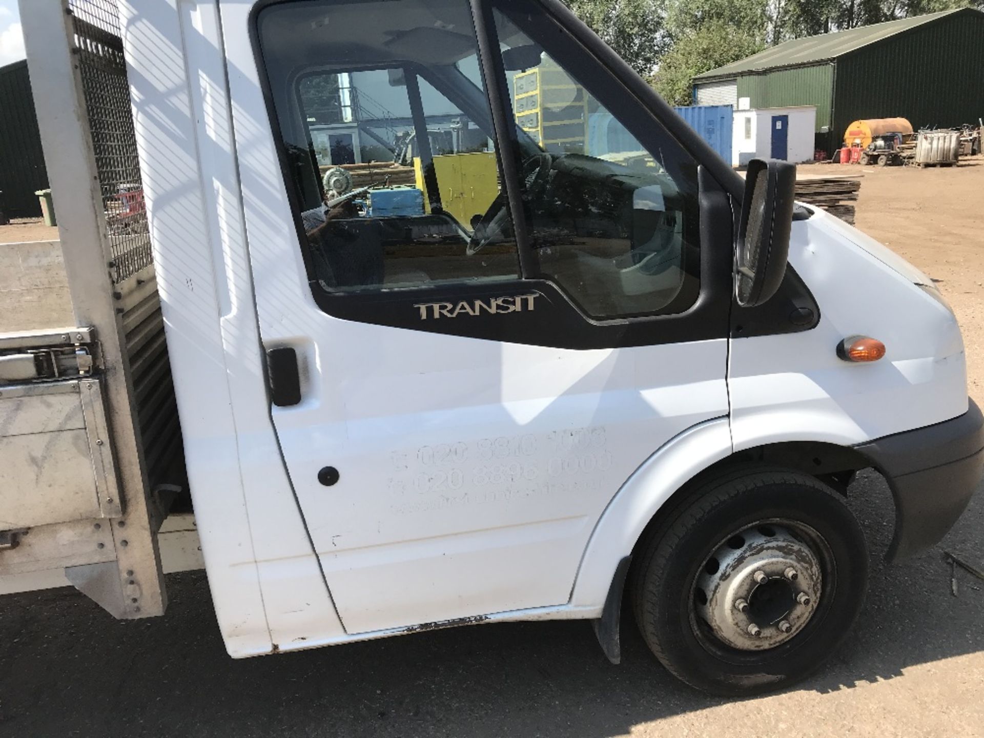 FORD TRANSIT TWIN WHEELED DROPSIDE TRUCK, COMES WITH TAIL LIFT. REGISTRATION: RJ13KXL, 144277 - Image 8 of 12