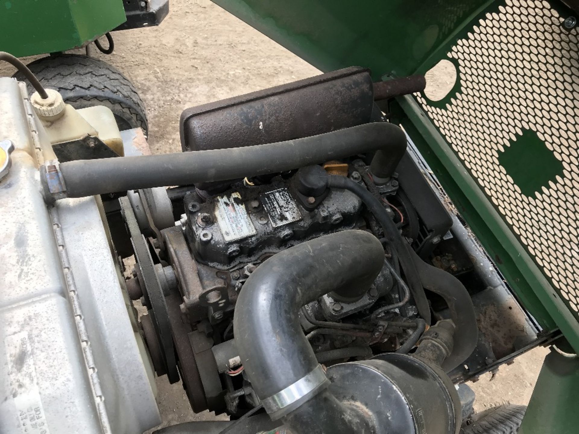 JOHN DEERE F1145 OUTFRONT ROTARY MOWER SN:M01145A185627 WHEN TESTED WAS SEEN TO RUN AND DRIVE AND - Image 4 of 4