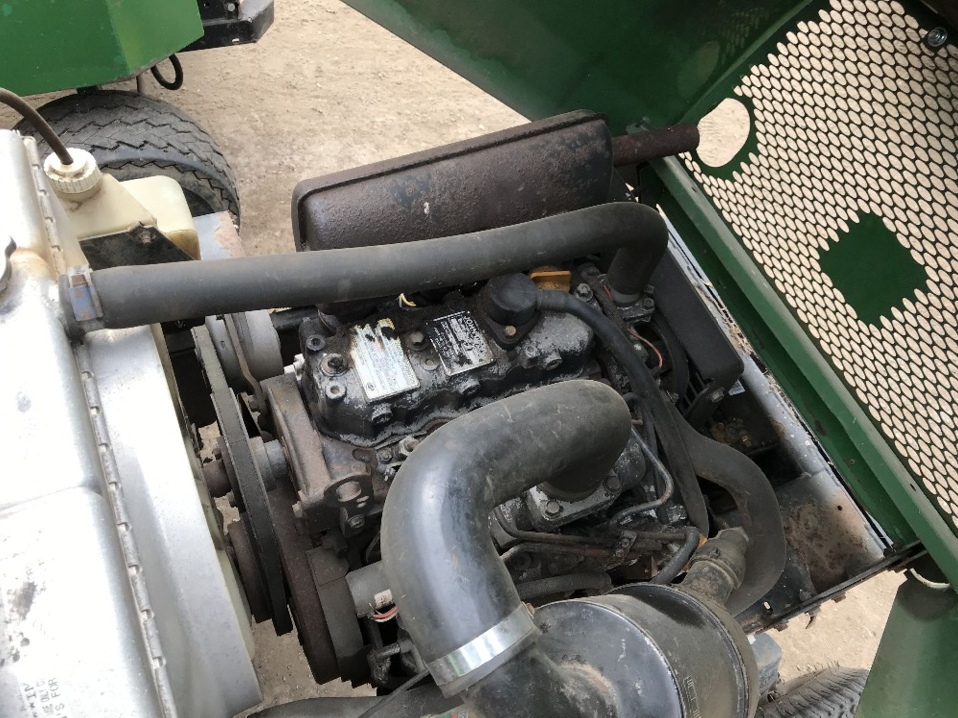 JOHN DEERE F1145 OUTFRONT ROTARY MOWER SN:M01145A185627 WHEN TESTED WAS SEEN TO RUN AND DRIVE AND - Image 3 of 4