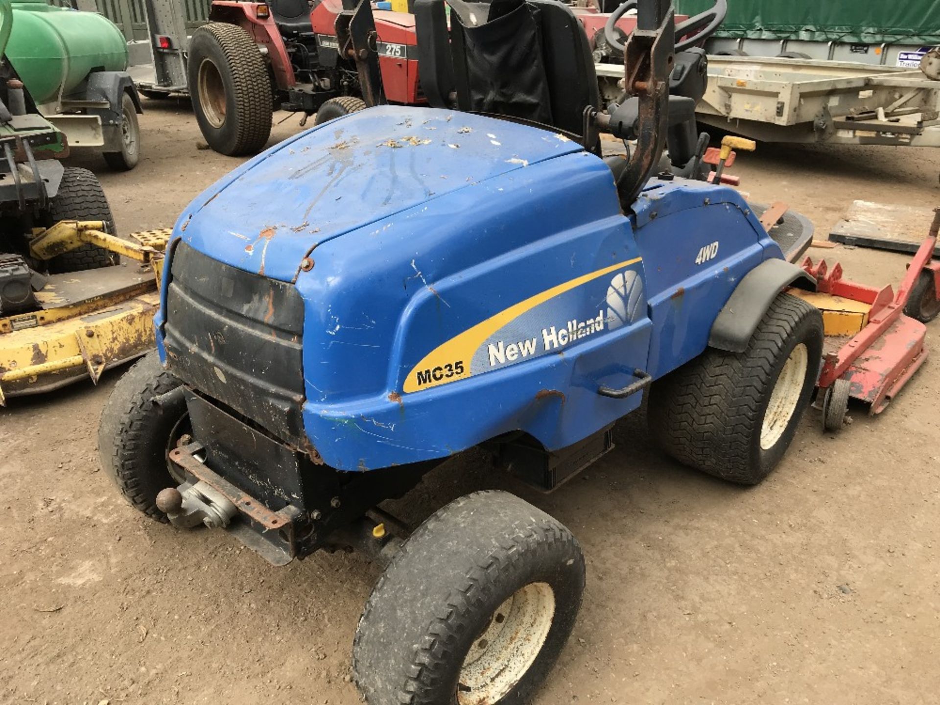 New Holland 4wd out-front mower WHEN TESTED WAS SEEN TO DRIVE AND MOWERS TURNED - Image 4 of 4