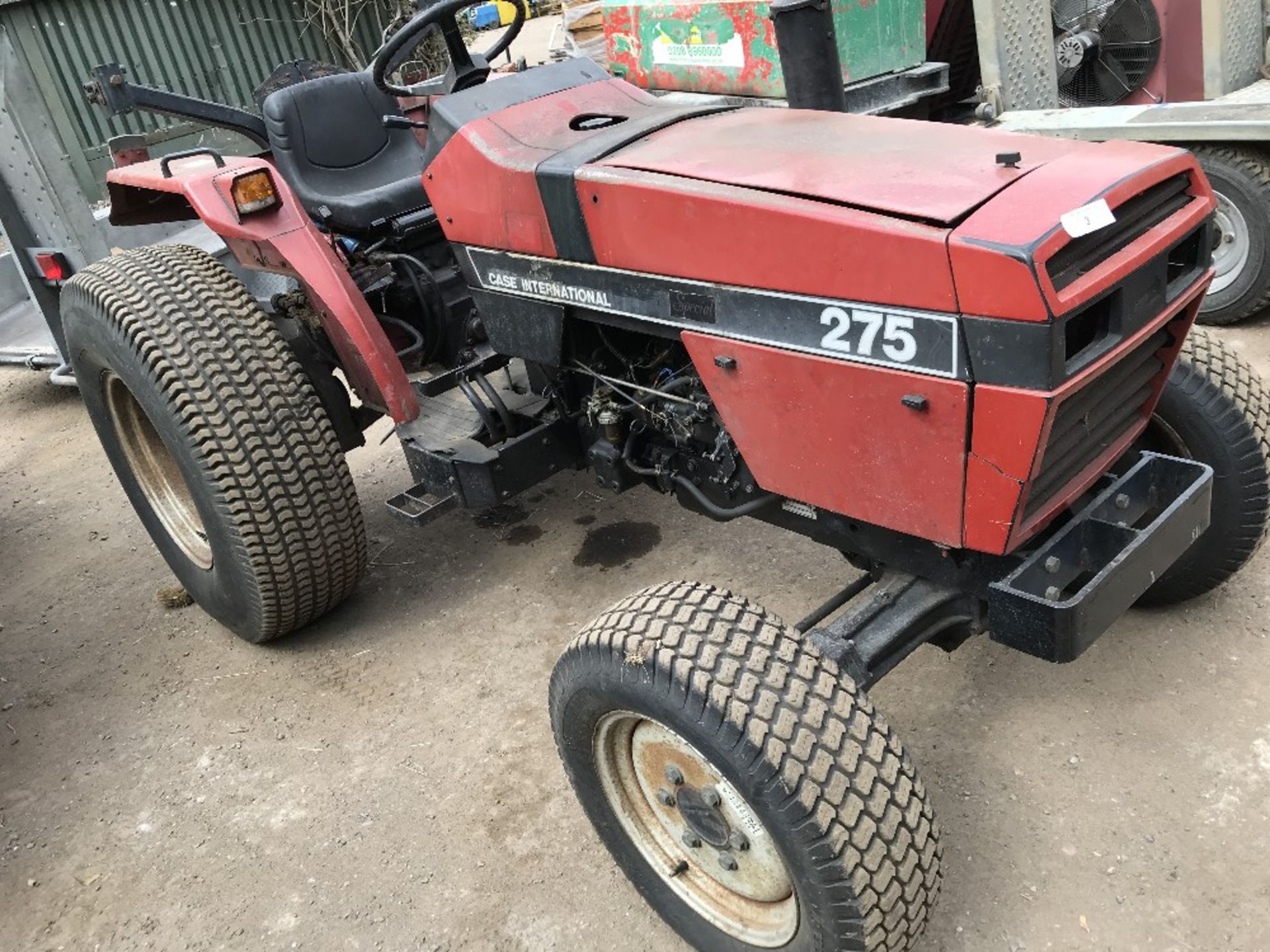 CASE 275 4WD TRACTOR, COMES WITH REAR LINKAGE. WHEN TESTED WAS SEEN TO DRIVE, STEER AND BRAKE,