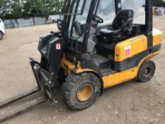 JCB TLT3 TELETRUCK, YEAR 2004, 5810 RECORDED HOURS, 2WD, 3 TONNE LIFT, SERIAL NUMBER :0893227.