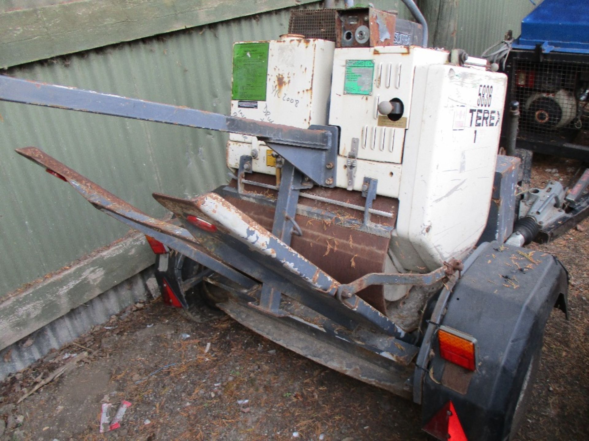 Terex roller on trailer SN:SLBP00Z0E88BB0526 WHEN TESTED WAS SEEN TO DRIVE AND VIBRATE