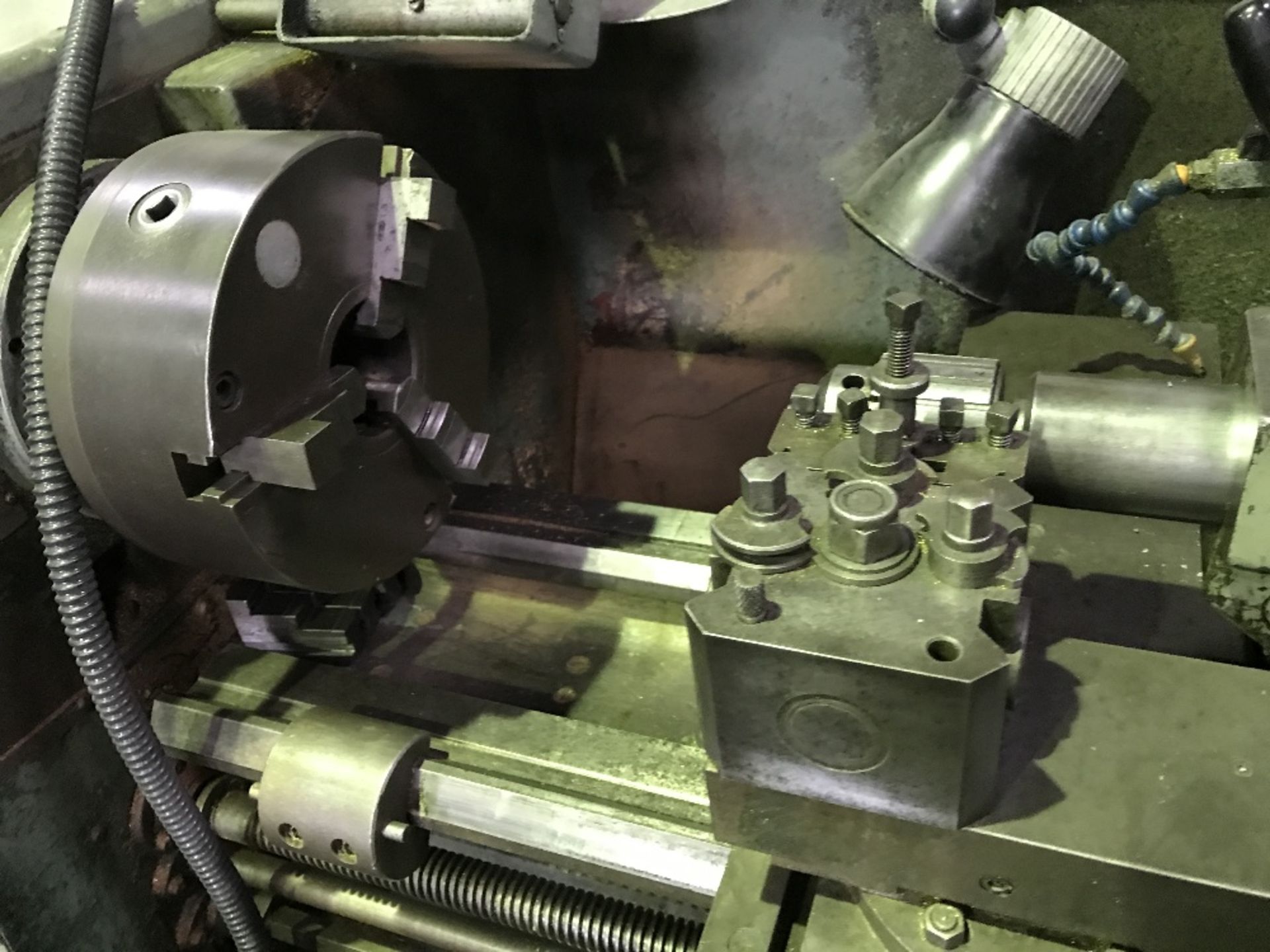 COLCHESTER TRIUMPH 2000 LATHE...600 WITH SOME TOOLING AS SHOWN Sourced directly from a small sized - Image 4 of 6