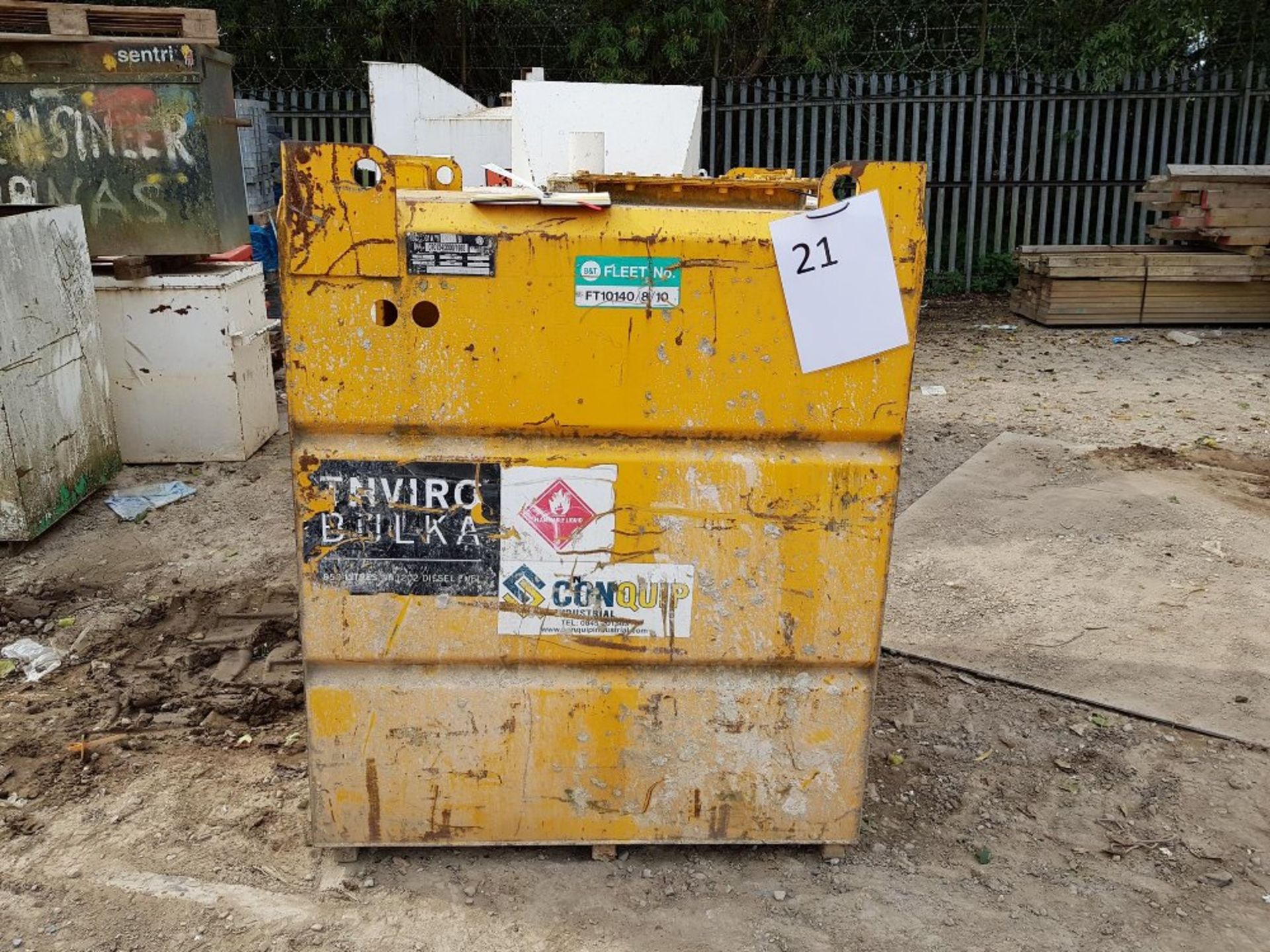 950L Diesel Tank With pump – Yellow LOT LOCATION: 2 Main Road, Sundridge, Nr Sevenoaks, Kent. TN14