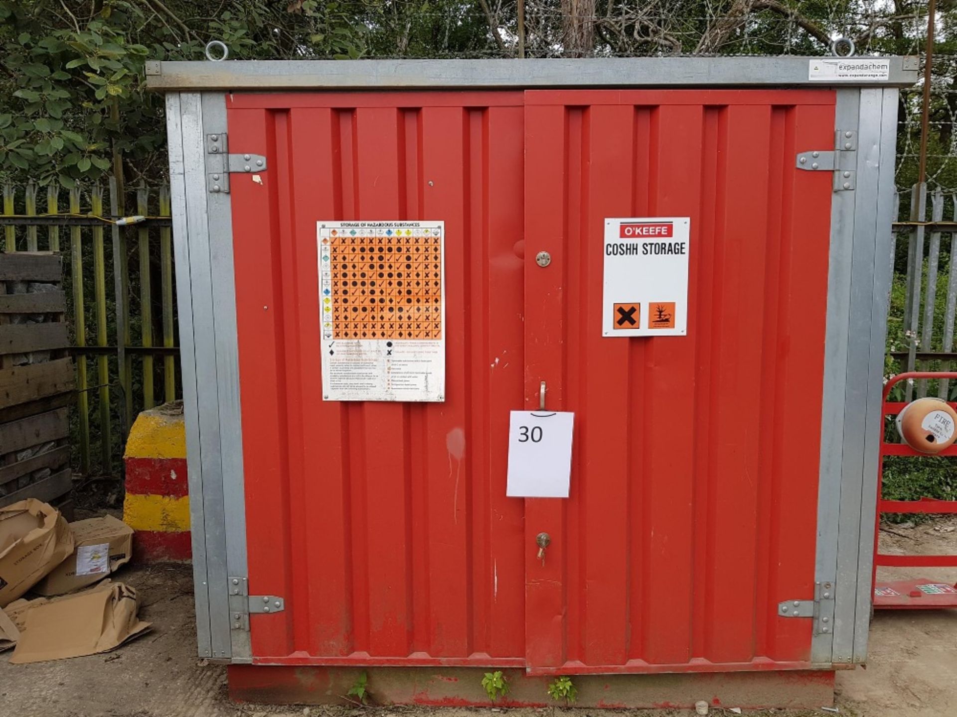 COSHH Store – Red 2.5 x 2.5m…CONTENTS NOT INCLUDED NB: Containers/cabins will be single stacked,