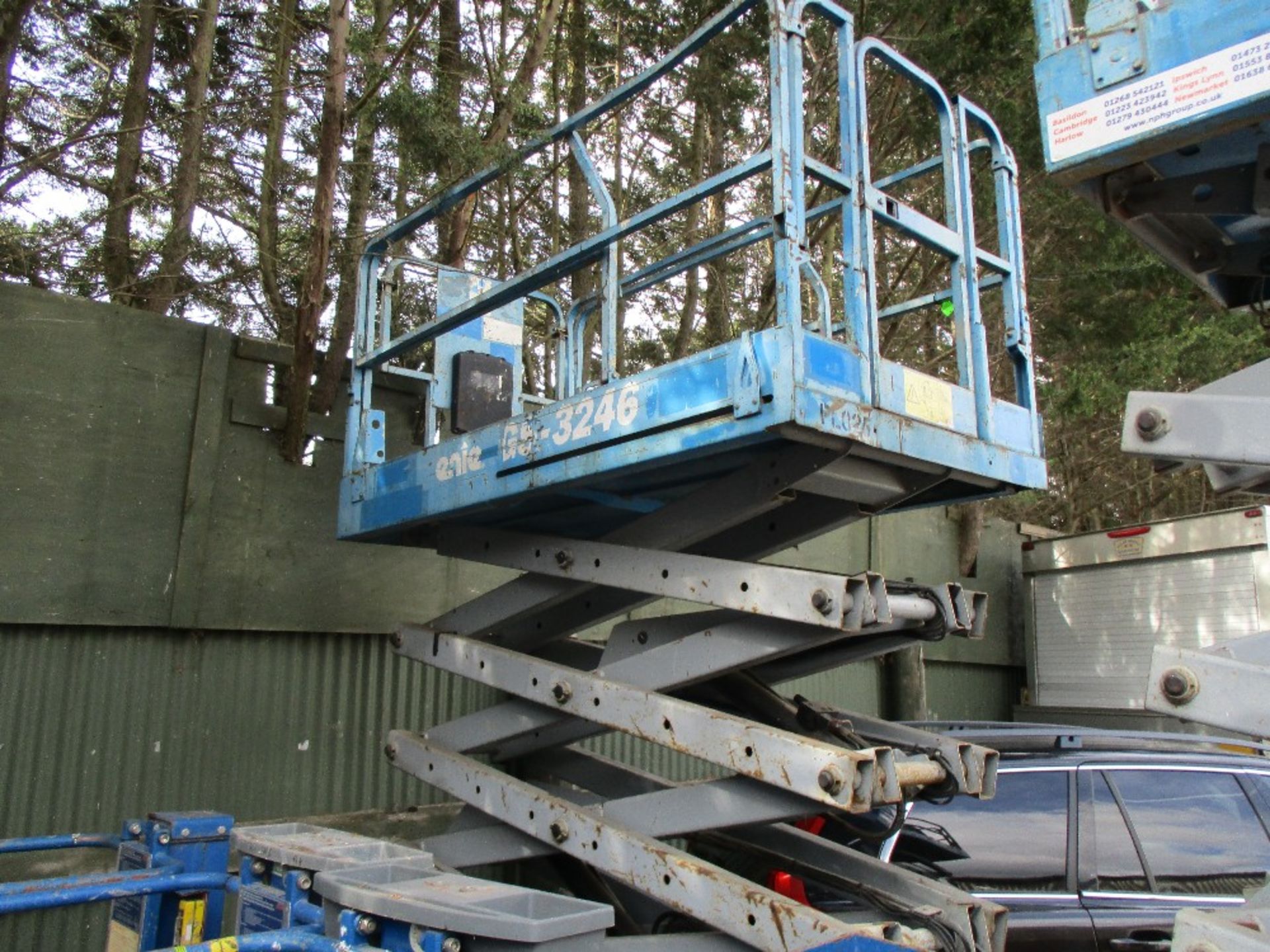 GENIE GS3246 SCISSOR LIFT PLATFORM YEAR 2006 PN:PL025 SN:GS4606-80217 WHEN TESTED WAS SEEN TO DRIVE, - Image 3 of 4