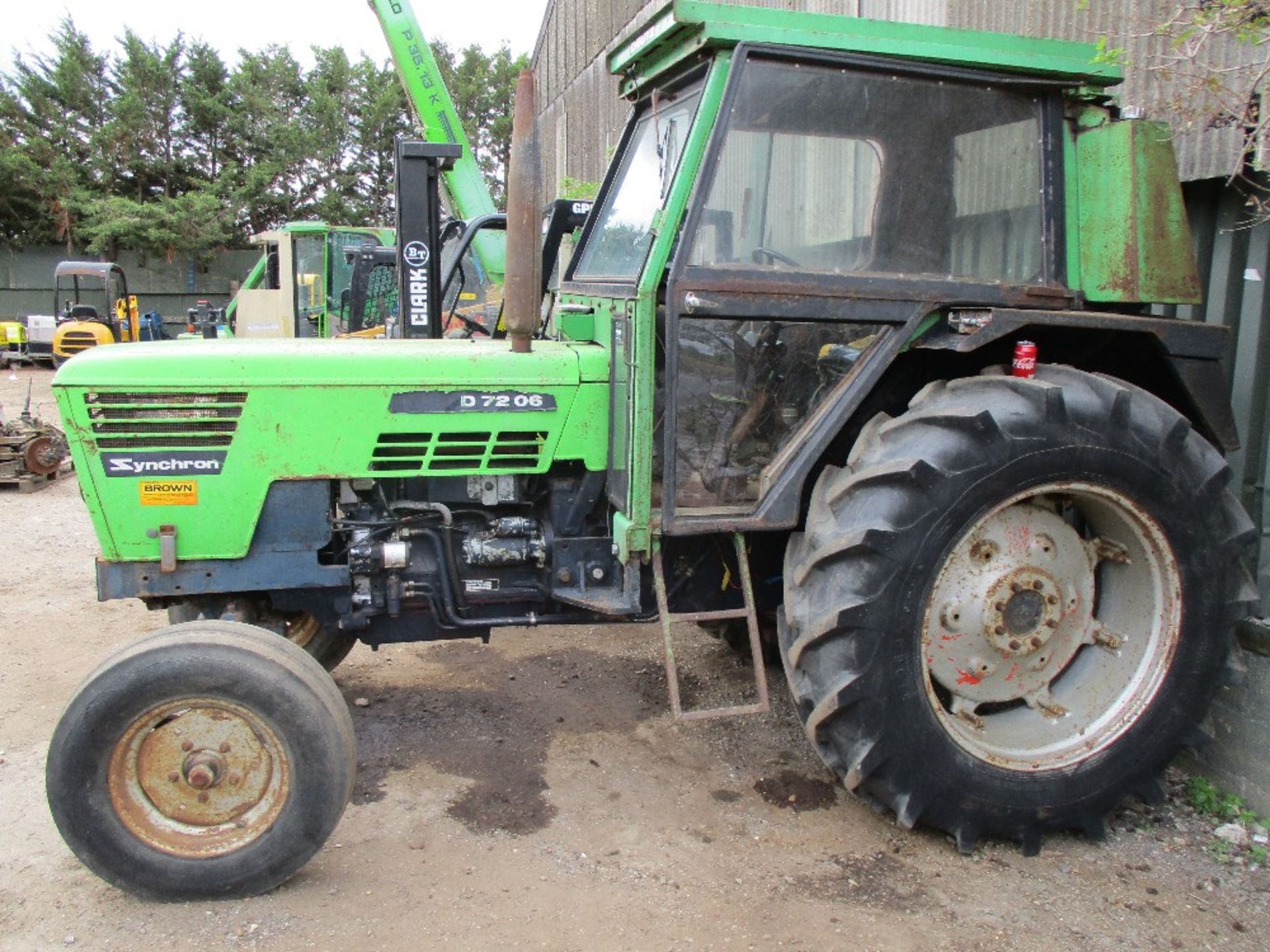 DEUTZ SYNCRON D7206 2WD AG TRACTOR REG: JUB815V LOG BOOK TO APPLY FOR WHEN TESTED WAS SEEN TO DRIVE,