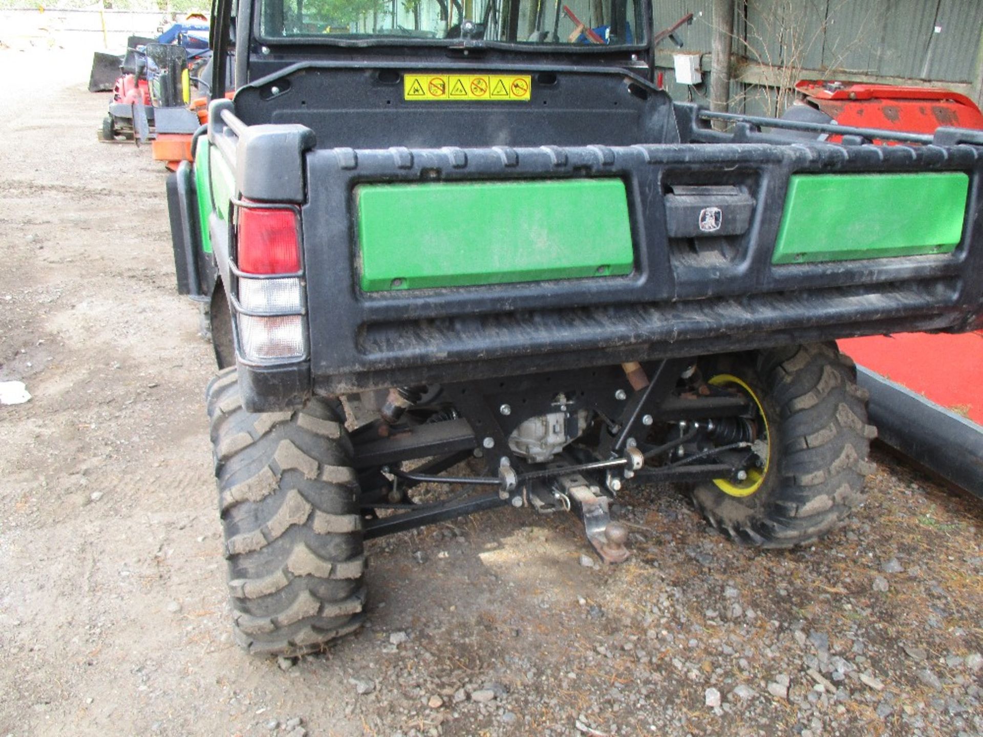 John Deere 855 Gator, yr2015 build SN:1M0855DECFM103294 WHEN TESTED WAS SEEN TO DRIVE, STEER AND - Image 5 of 5