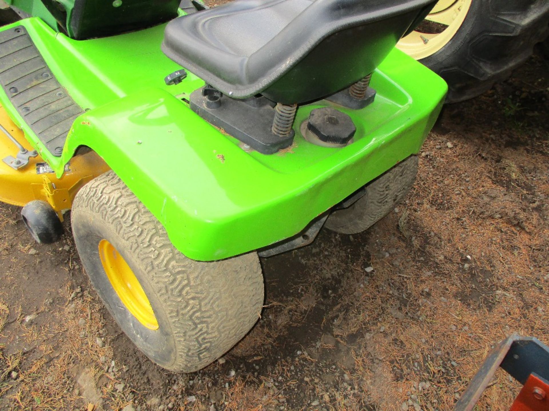 John Deere LX178 ride on mower WHEN TESTED WAS SEEN TO DRIVE, STEER AND BRAKE SOLD UNDER THE - Image 2 of 3