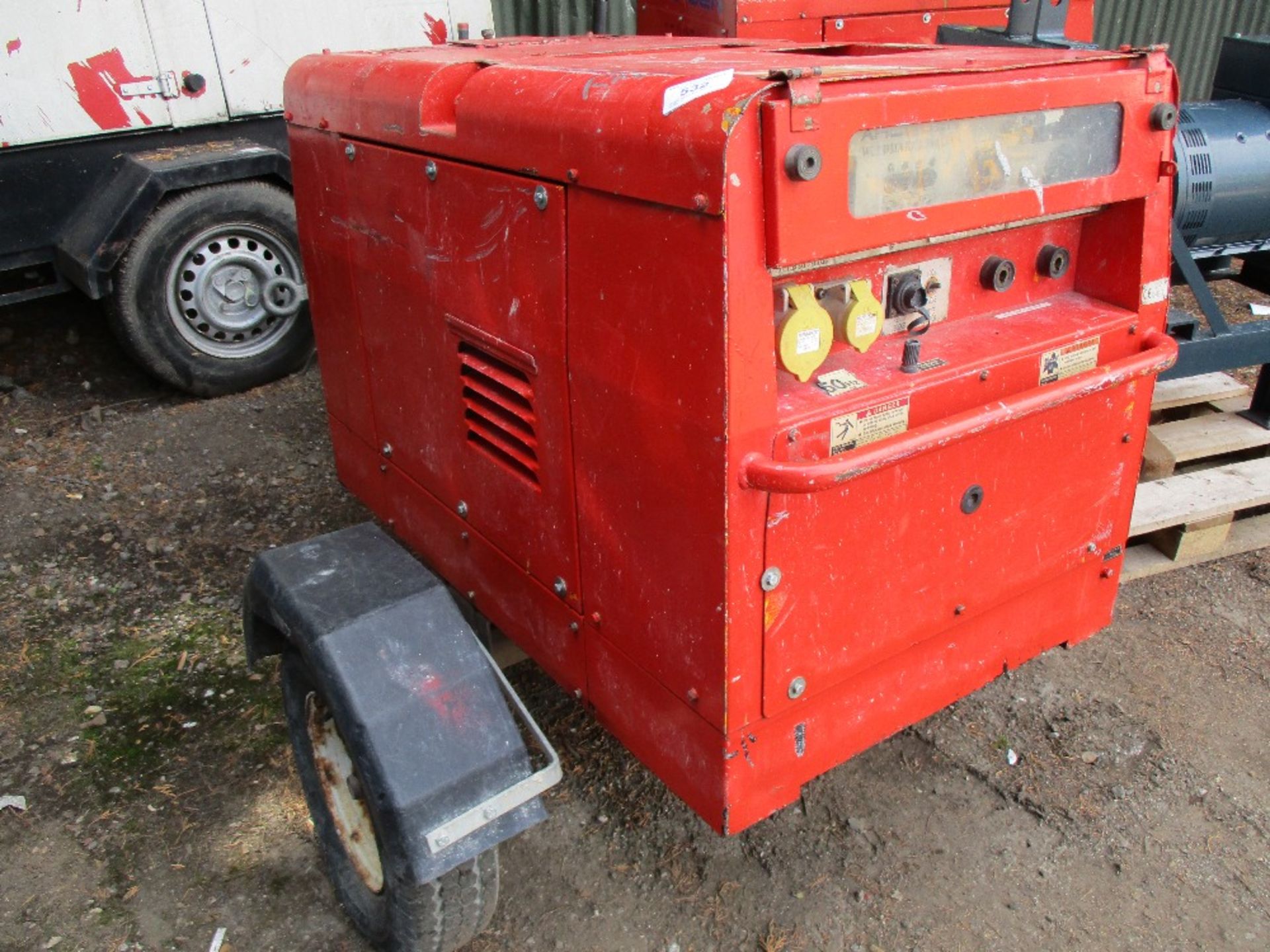 Arcgen Weldmaker 300 AVC towed welder, yr2008 PN: 8048FC SN:1302143 WHEN TESTED WAS SEEN TO RUN