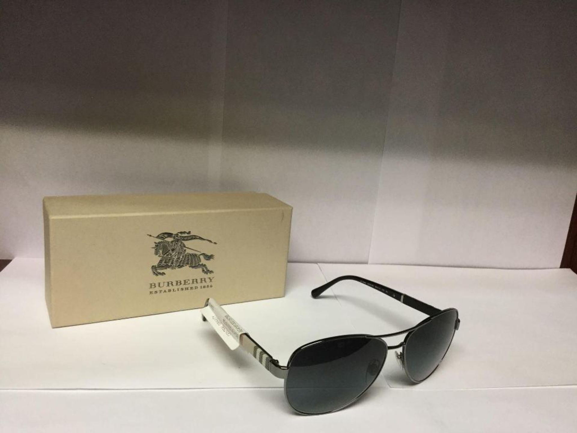 Burberry Aviator Sunglasses Value $280