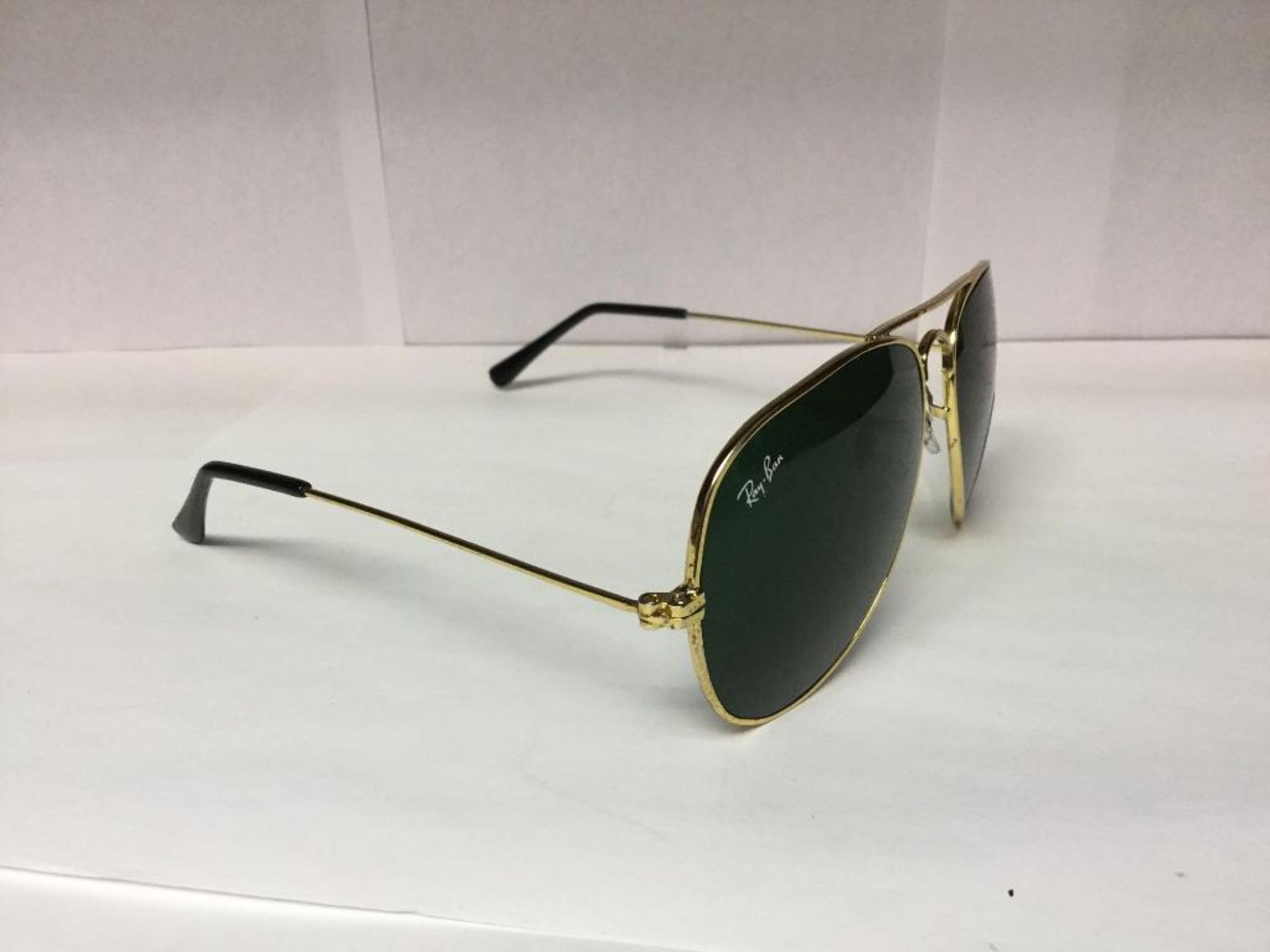 Ray ban Aviator Sunglasses with Case and Box - Image 2 of 2