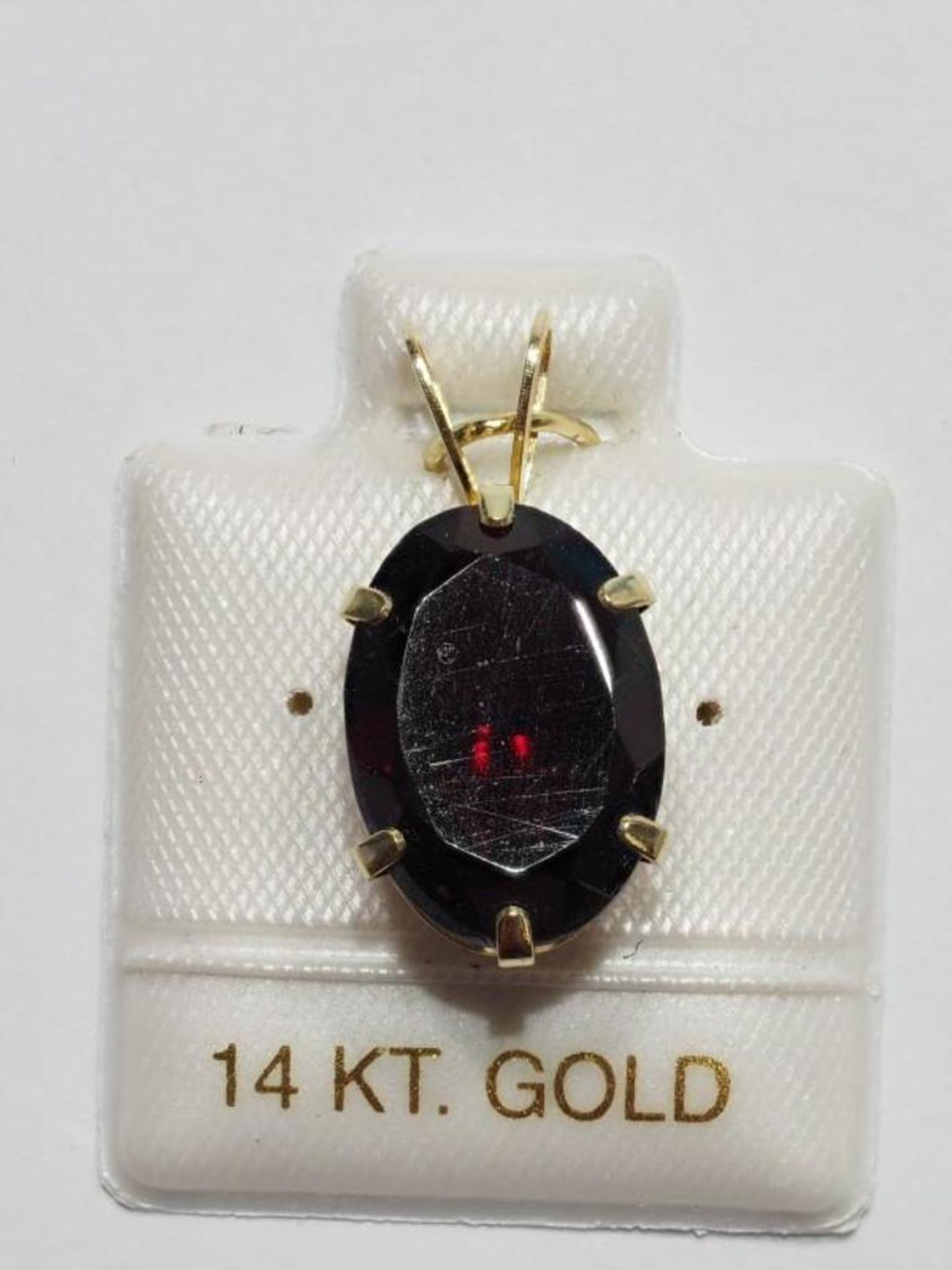 14K Gold Garnet (6.11CT) Oval Shaped Pendant Retail, $600
