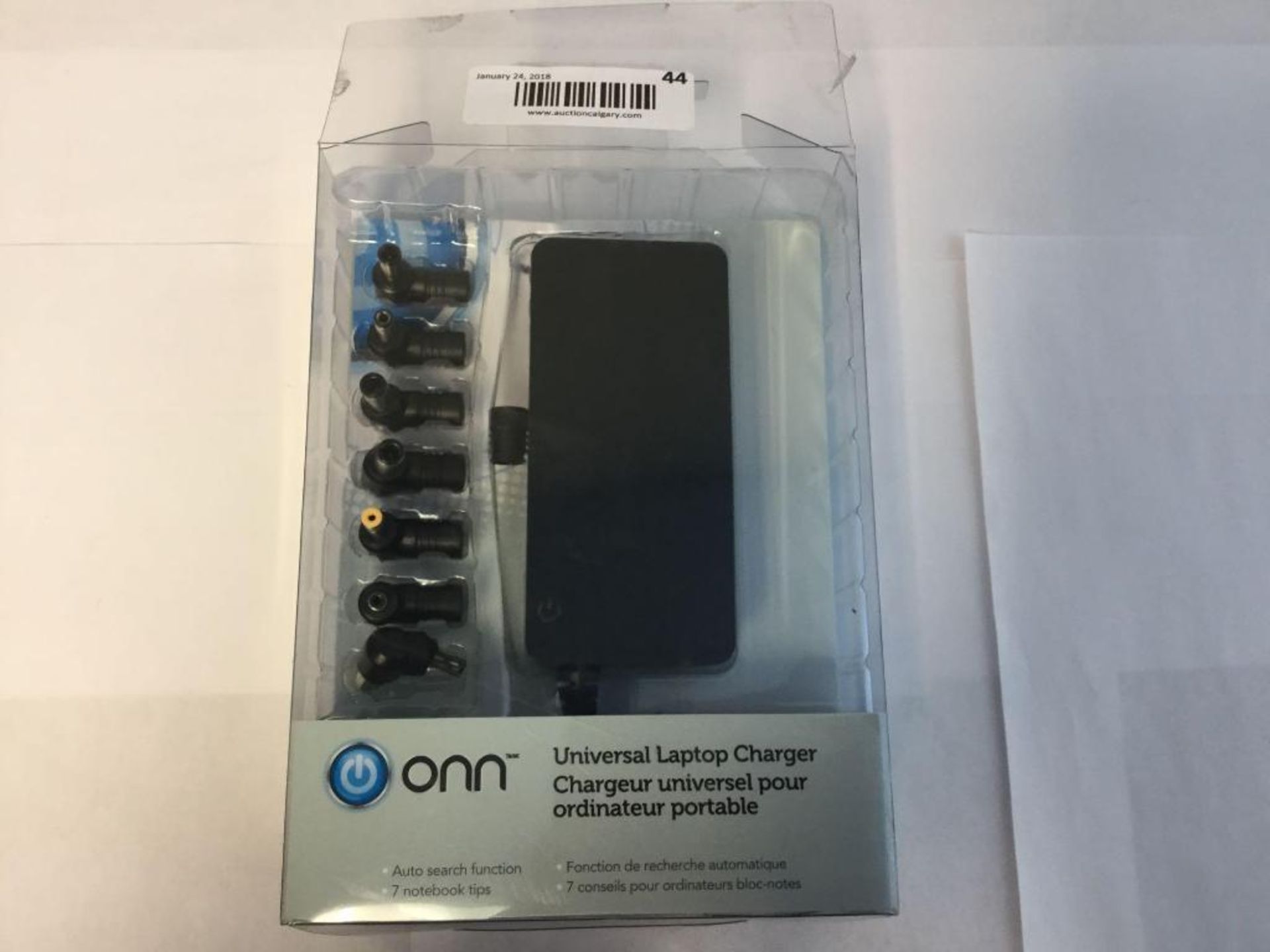 ONN - Universal Laptop Charger