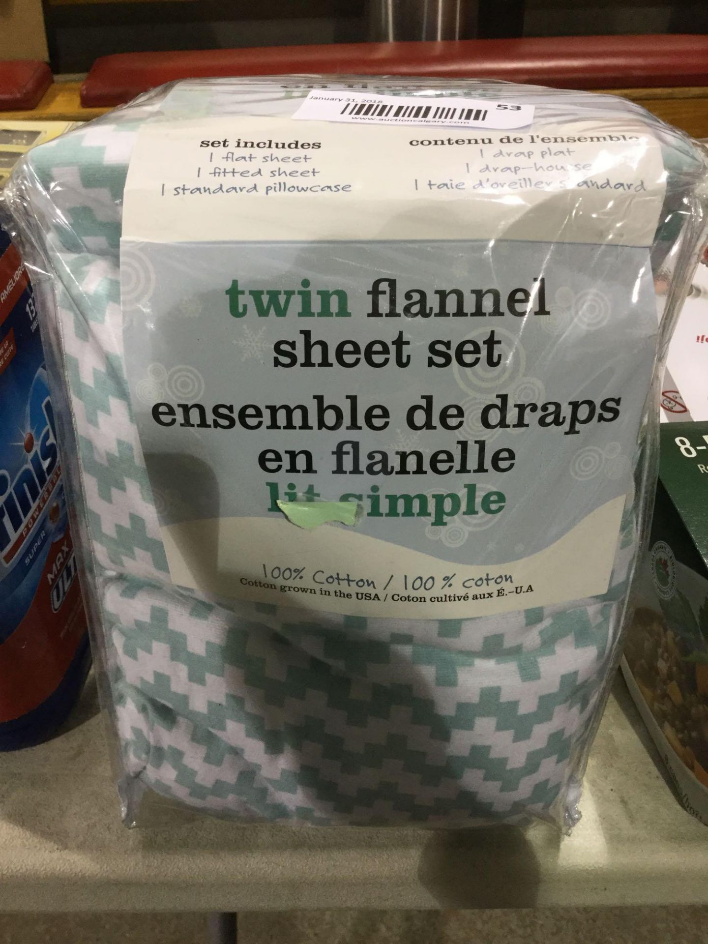 Twin Flannel Sheet Set - Mint Green and white