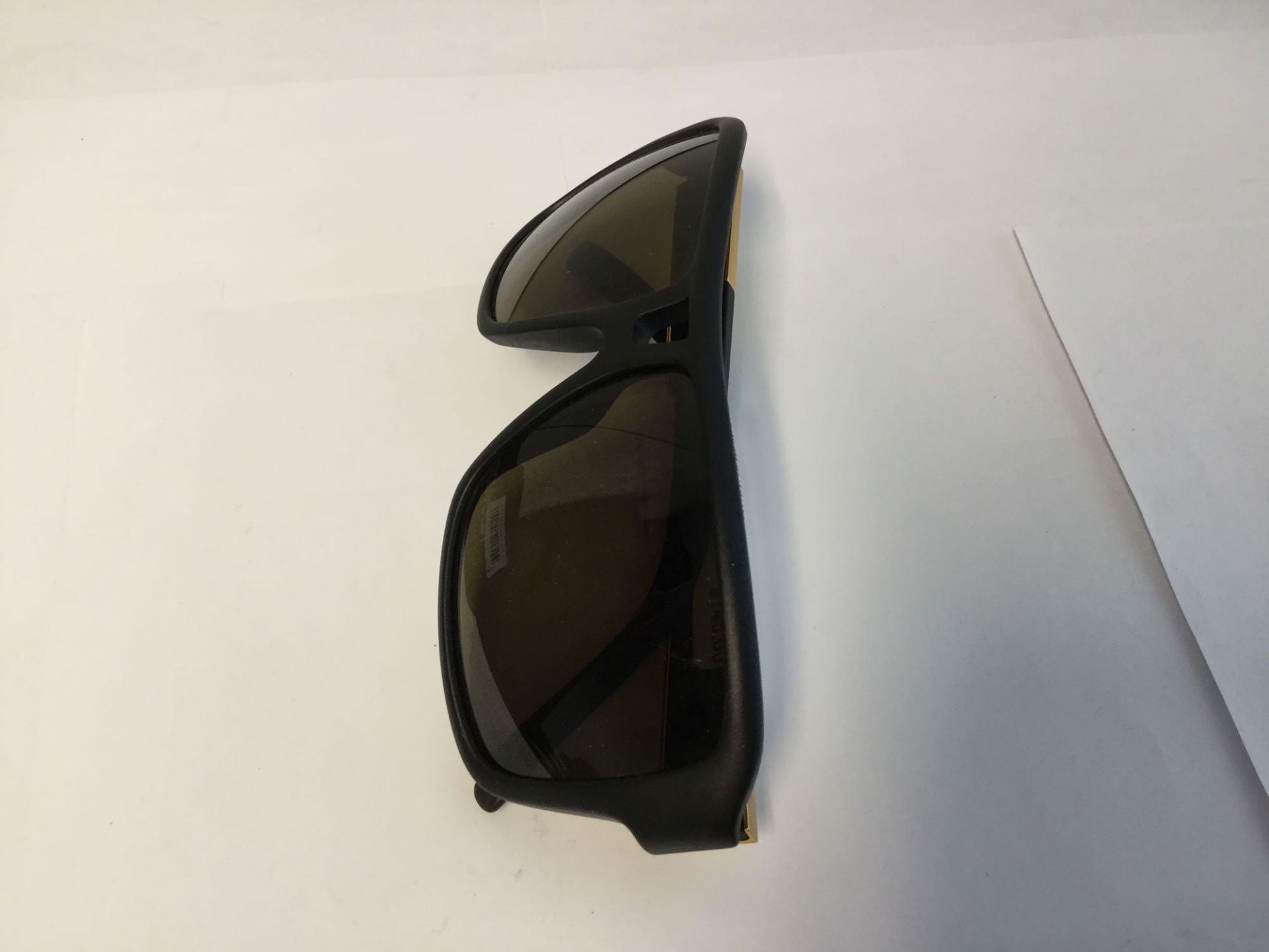 Dragon Alliance Sunglasses with Box and Bag value $ 145 - Image 3 of 4