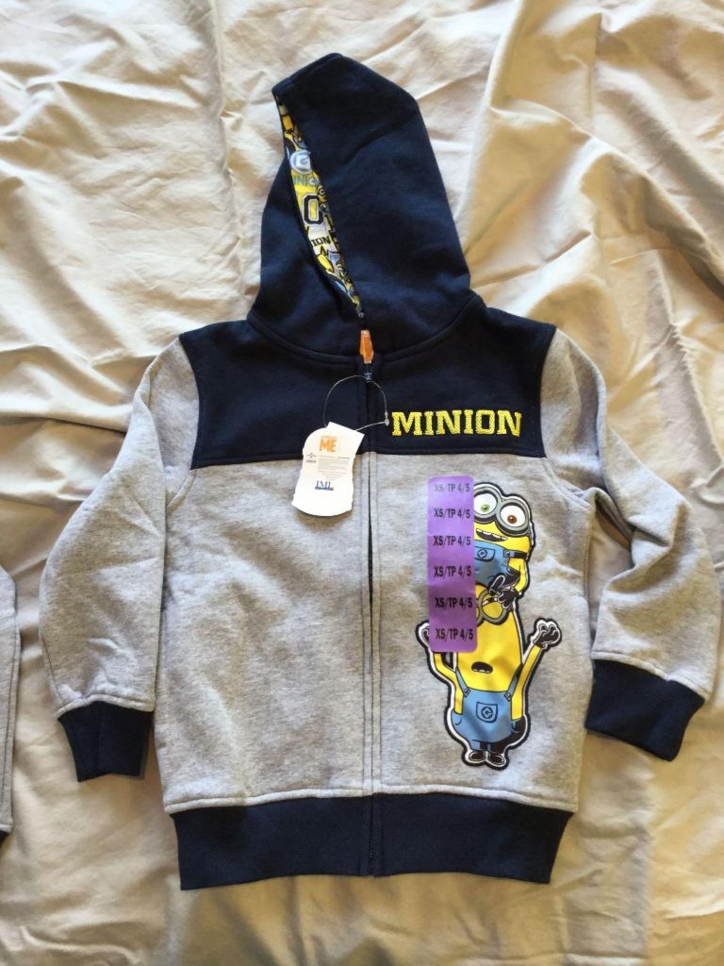 Kids Hoodie - Minion - size 4/5