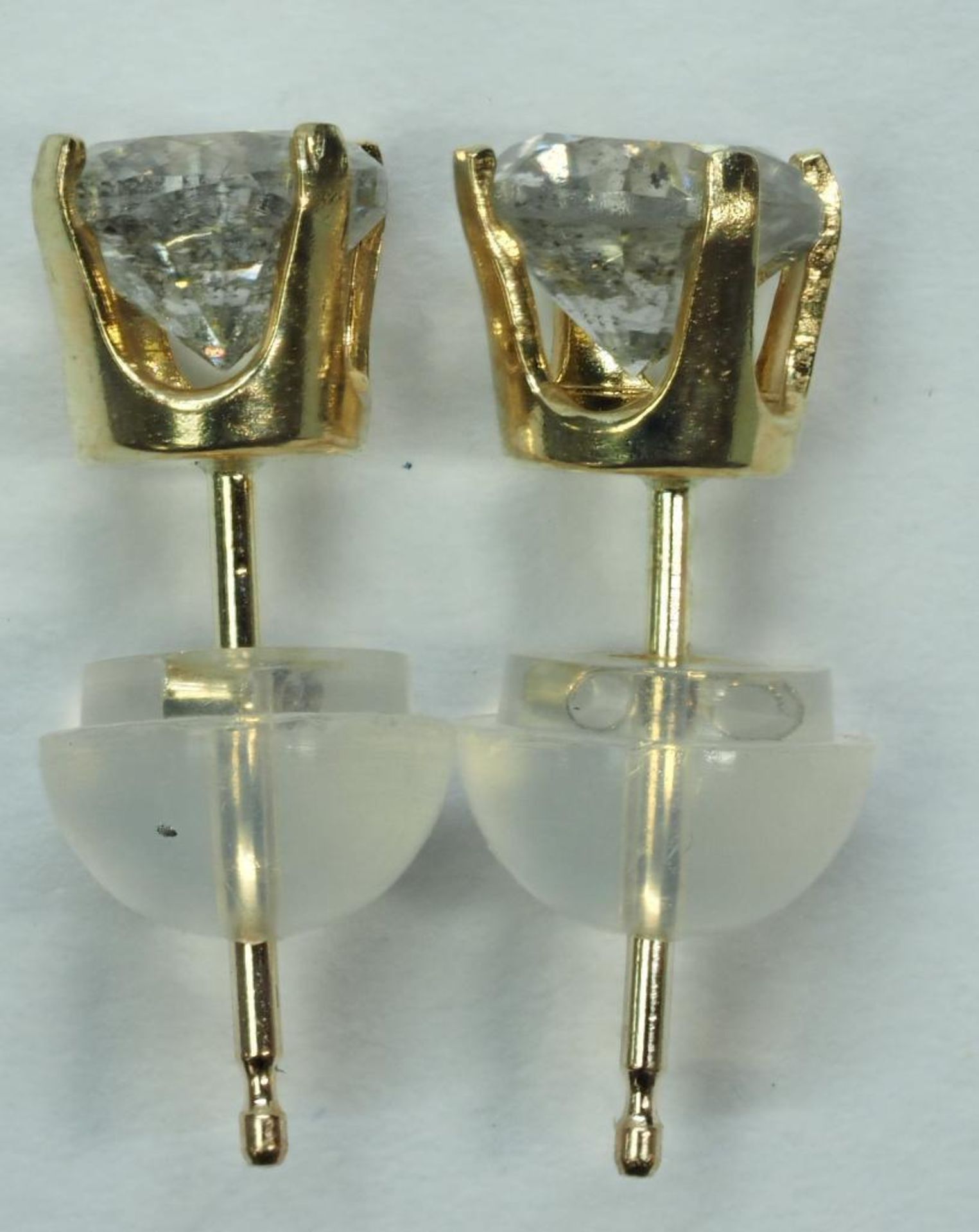 14K White Gold Diamond Earrings. Insurance $1190 - Image 2 of 4