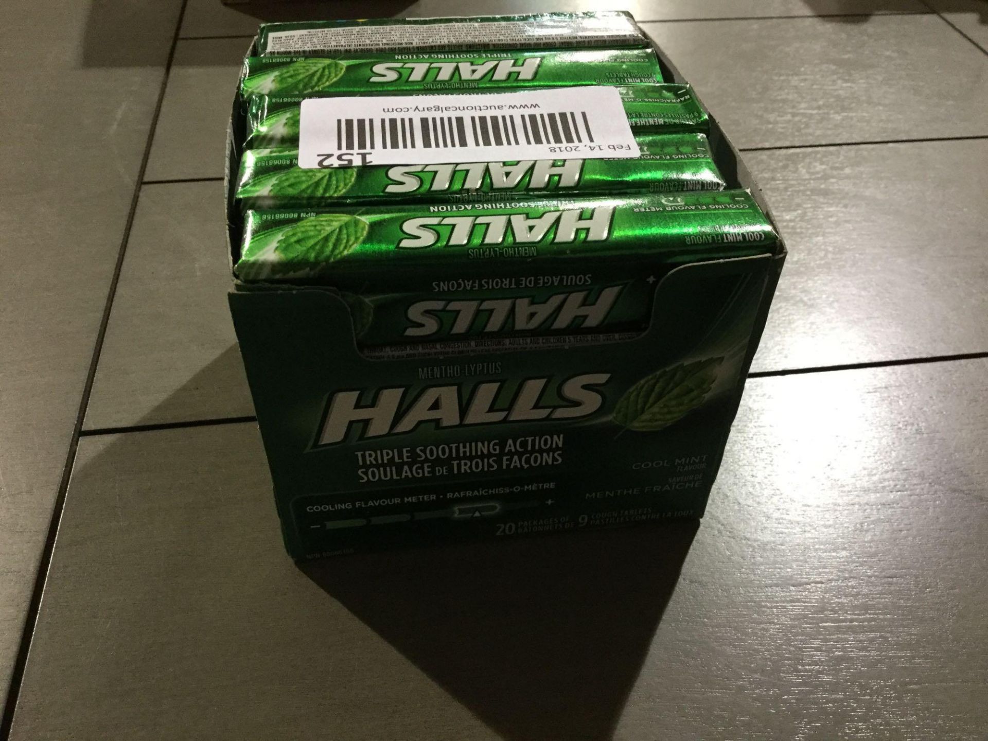 Box of 20 x 9 Lozenges - Halls Candy's - Cool Mint