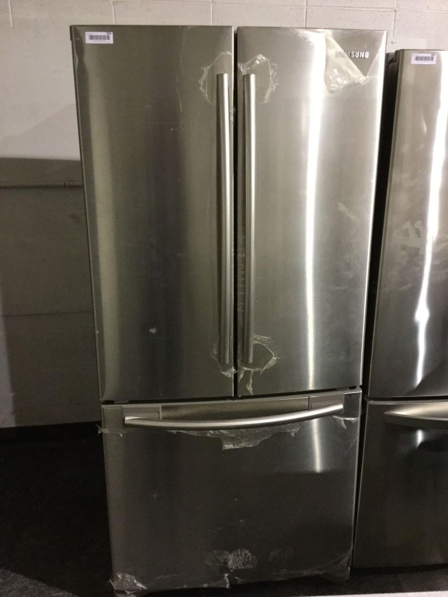 32" Samsung French Door Refrigerator with Single Ice Maker