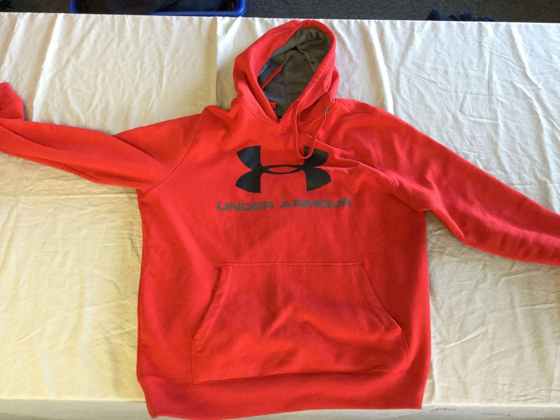 Under Armour Men’s Red Hoodie LG