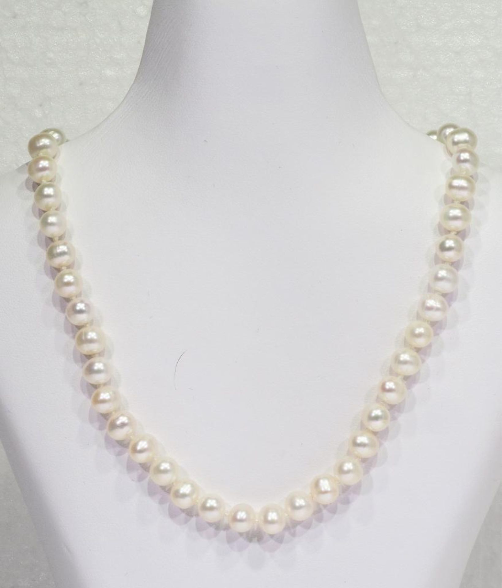 Genuine Fresh Water Pearl Necklace With Sterling Silver Clasp, Retail $200( MS05 - 38)