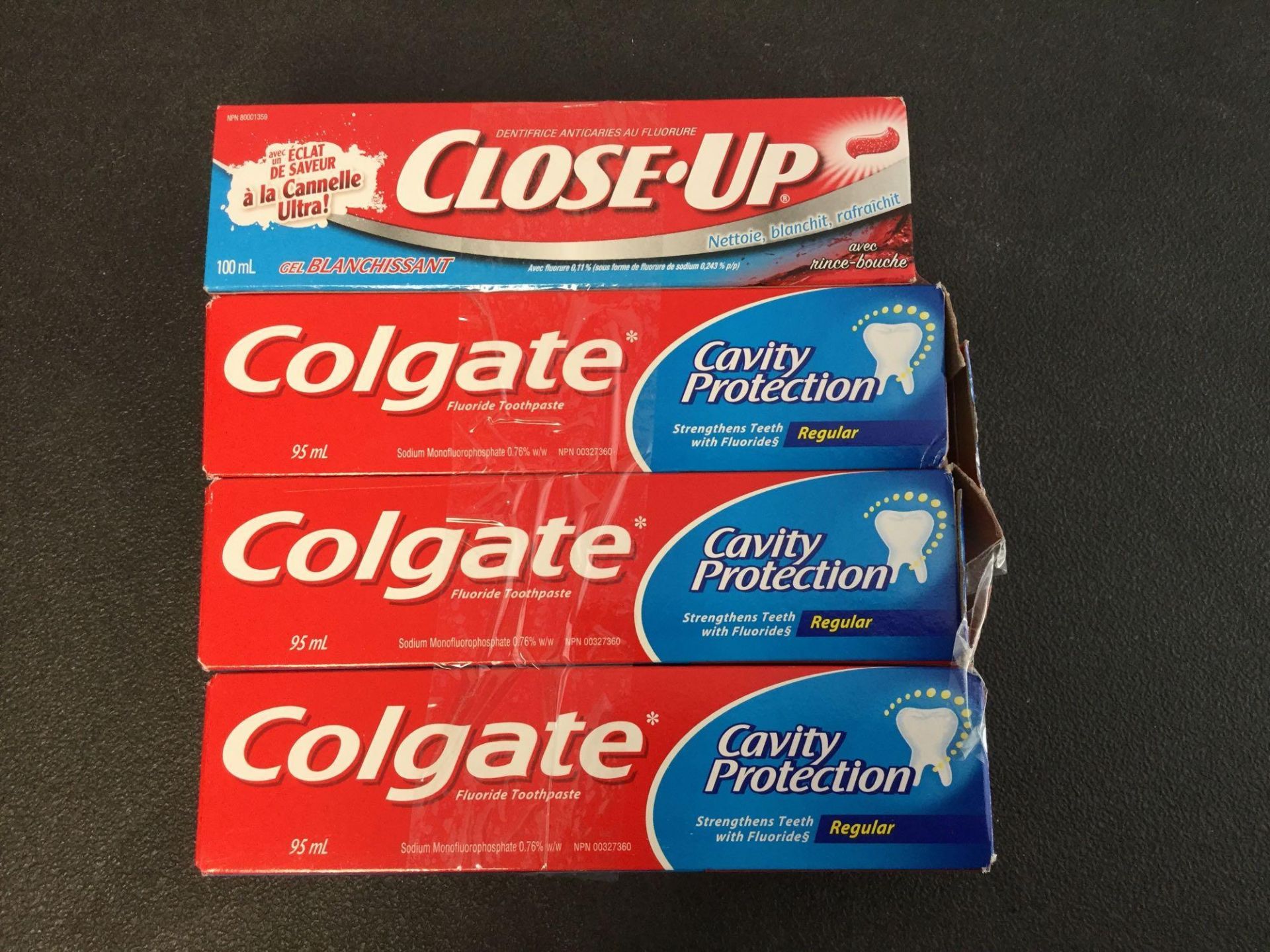 lot of 4 - 1 x 100 ml Close up Toothpaste and 3 x 95ml Colgate Toothpaste