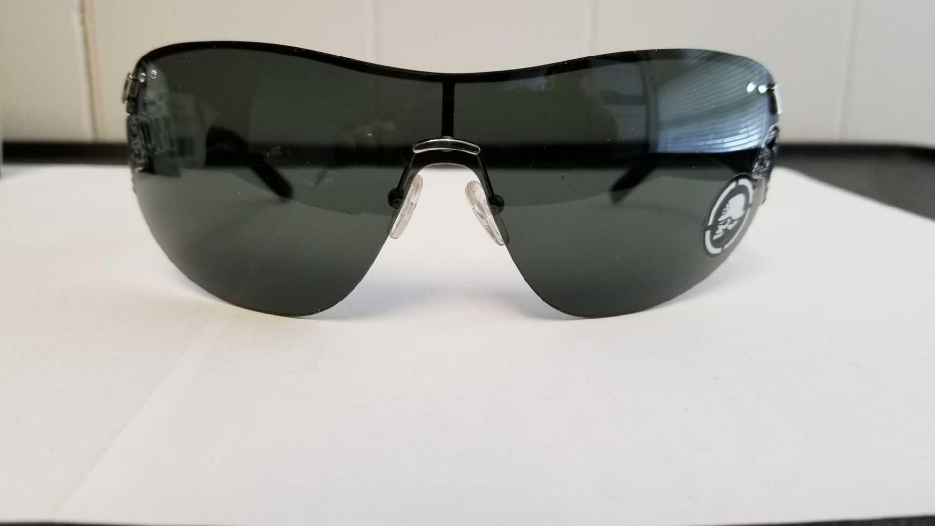 Metal Mulisha Sunglasses with Bag and Box Value $ 104 - Bild 3 aus 3