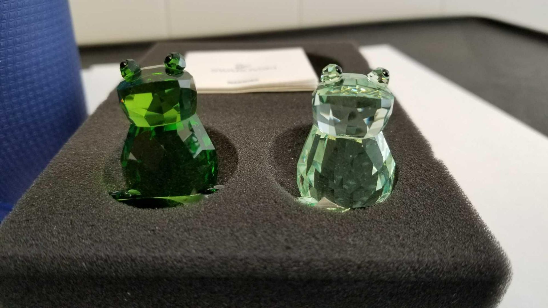 Swarovski Crystal- 2 Frogs with Case - Image 2 of 2