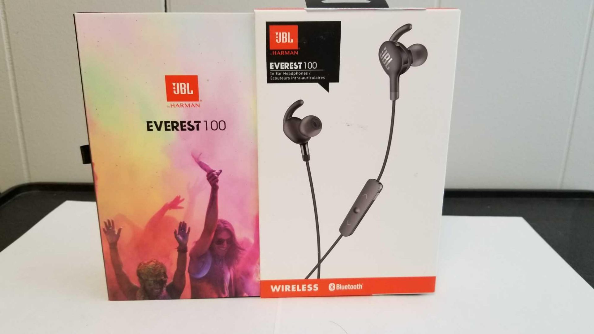 Everest 100 in Ear Headphones Wireless bluetooth