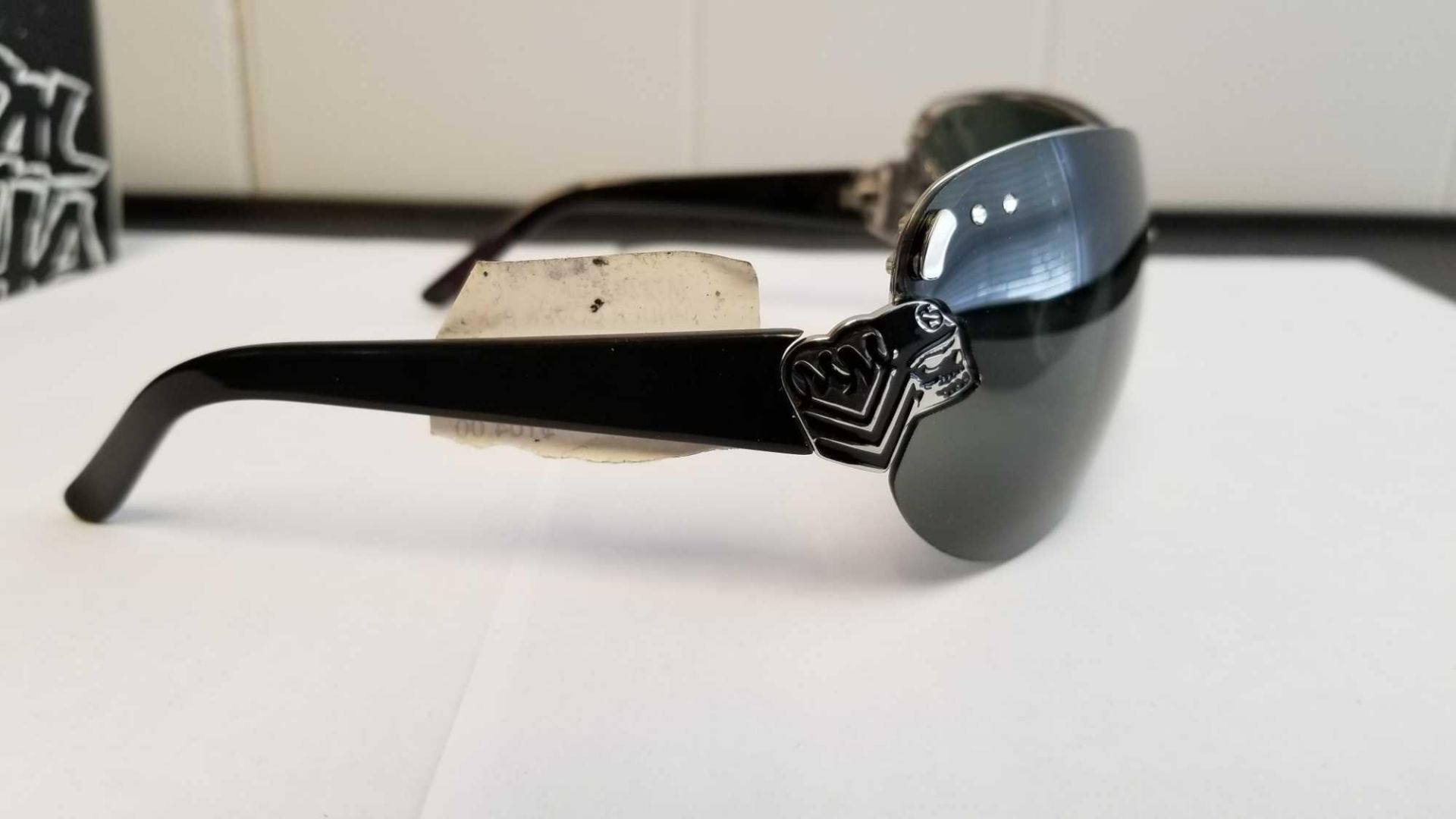 Metal Mulisha Sunglasses with Bag and Box Value $ 104 - Bild 2 aus 3