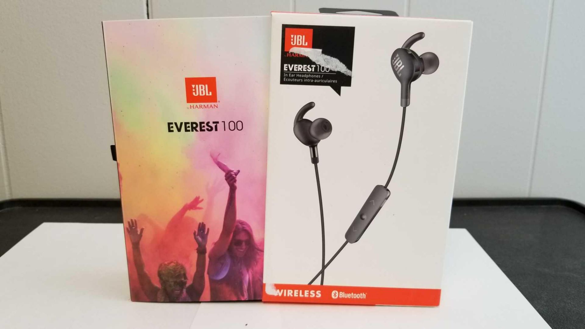 Everest 100 - In Ear Headphones - Wireless bluetooth