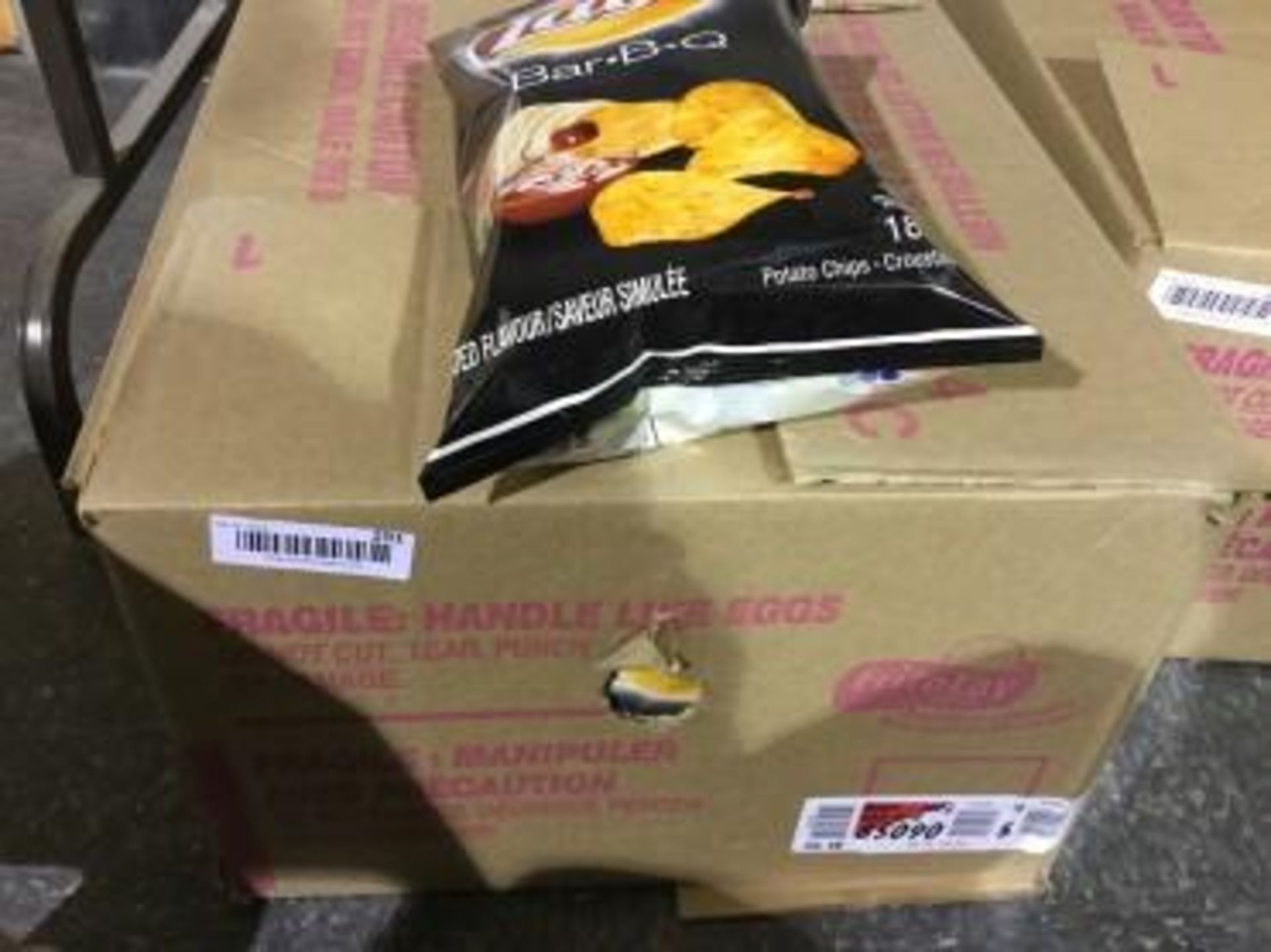 Case of 18 x 180 g Lay's BBQ Chips