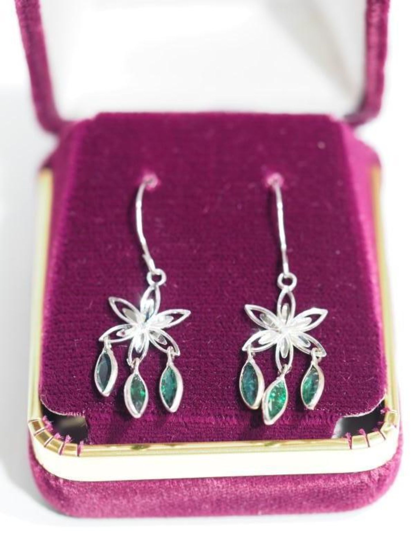 14K White Gold Emerald (1.08ct) Earrings. Retail $1200 - Image 3 of 3