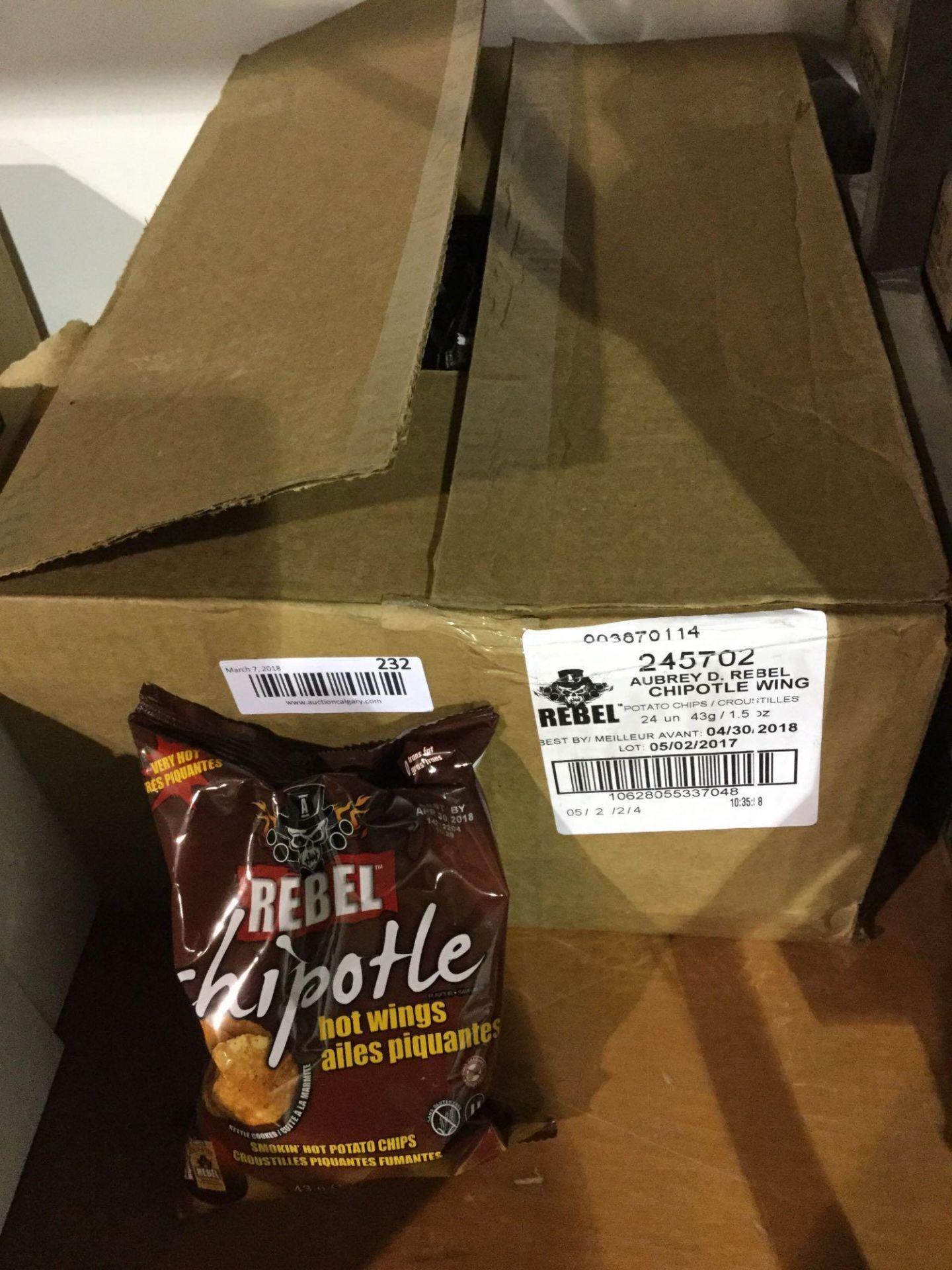 Case of 24 x 43g Rebel Potato Chips - Chipotle Hot wing