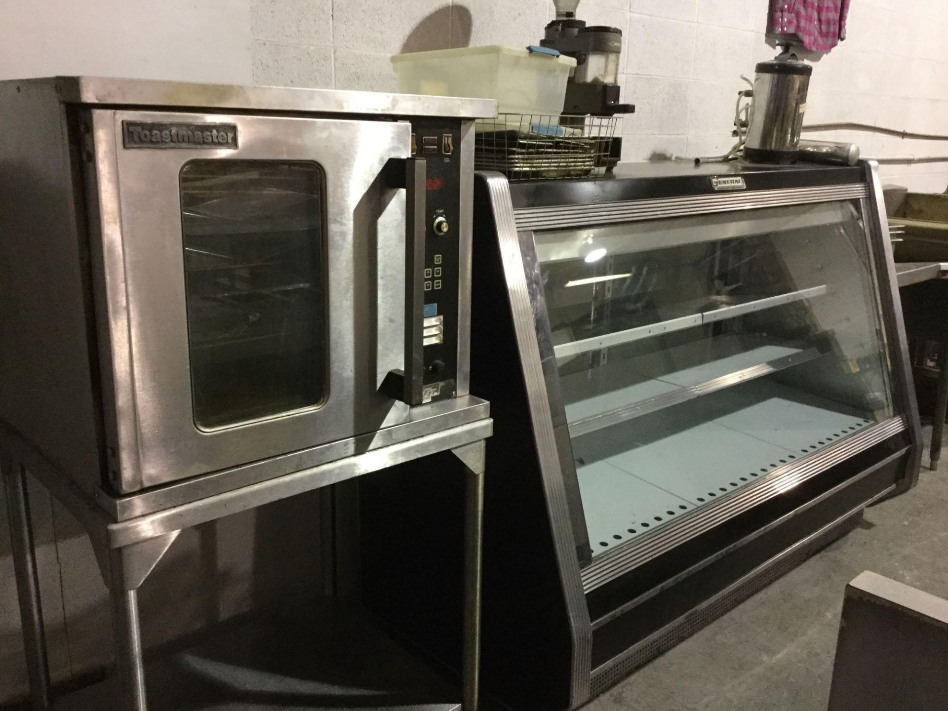 March 7, 2018 Auction - Restaurant Equipment, Groceries, Store Returns, and More - Image 8 of 11